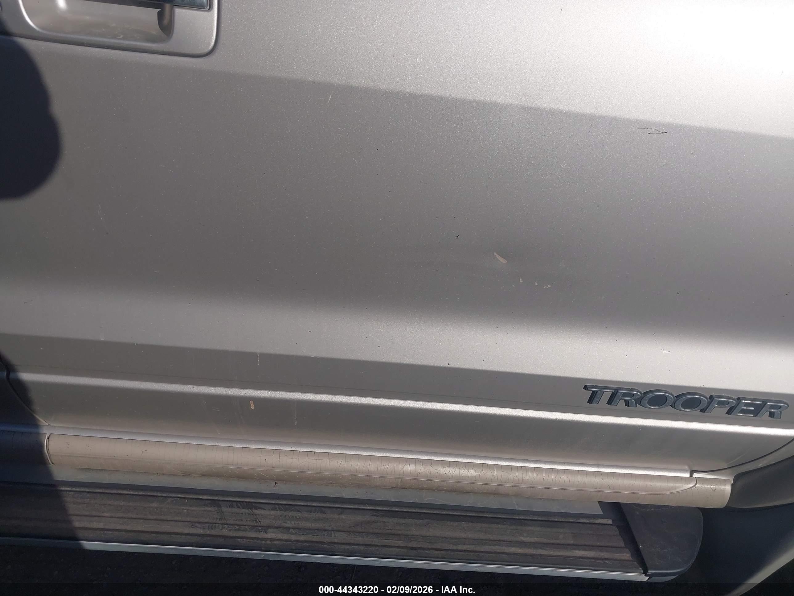 ISUZU TROOPER image 6