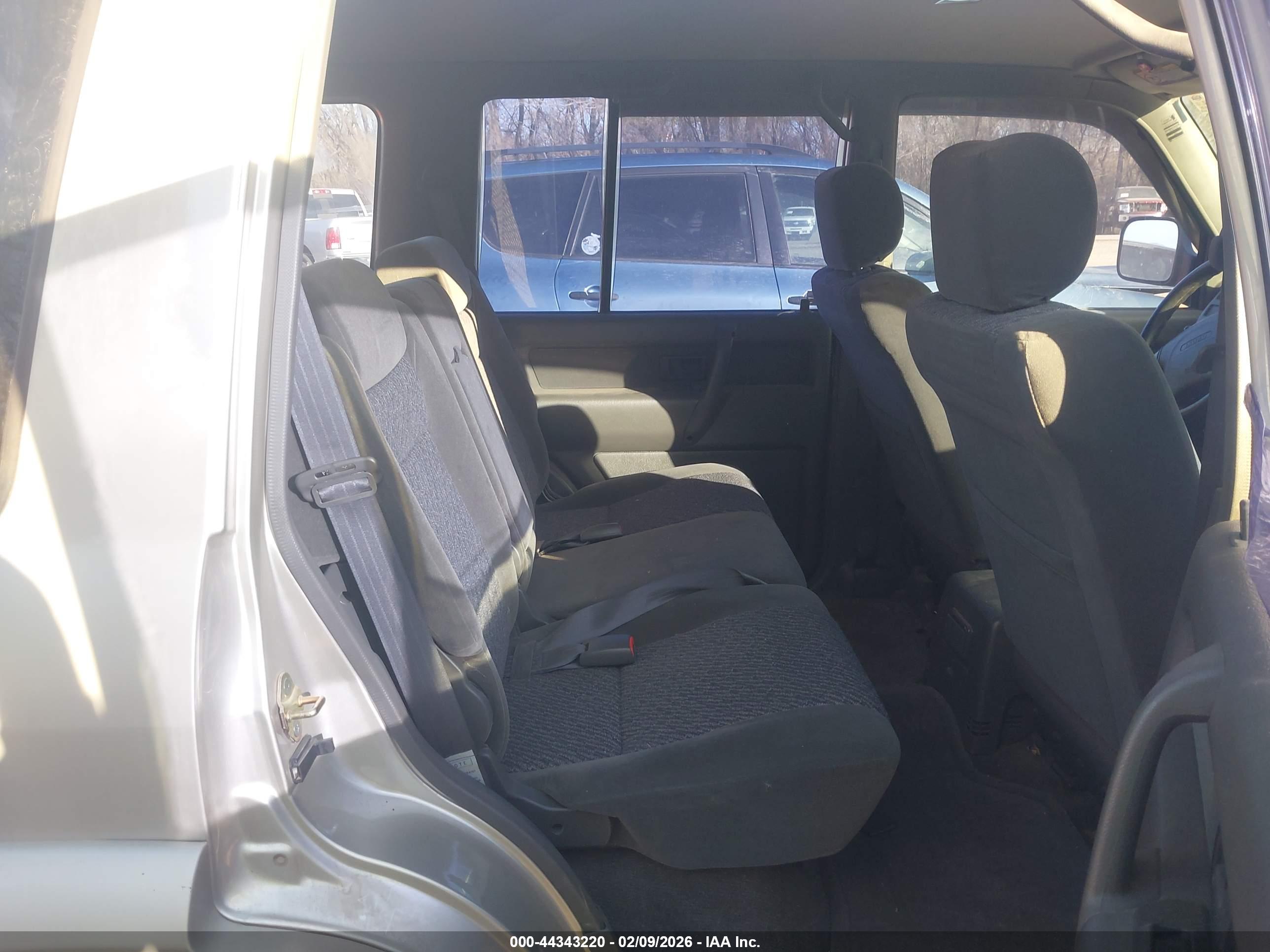 ISUZU TROOPER image 8