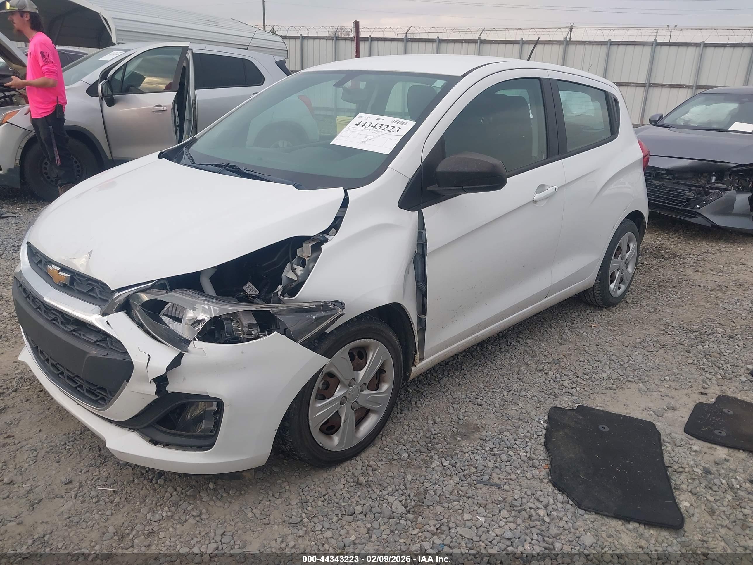 CHEVROLET SPARK image 2