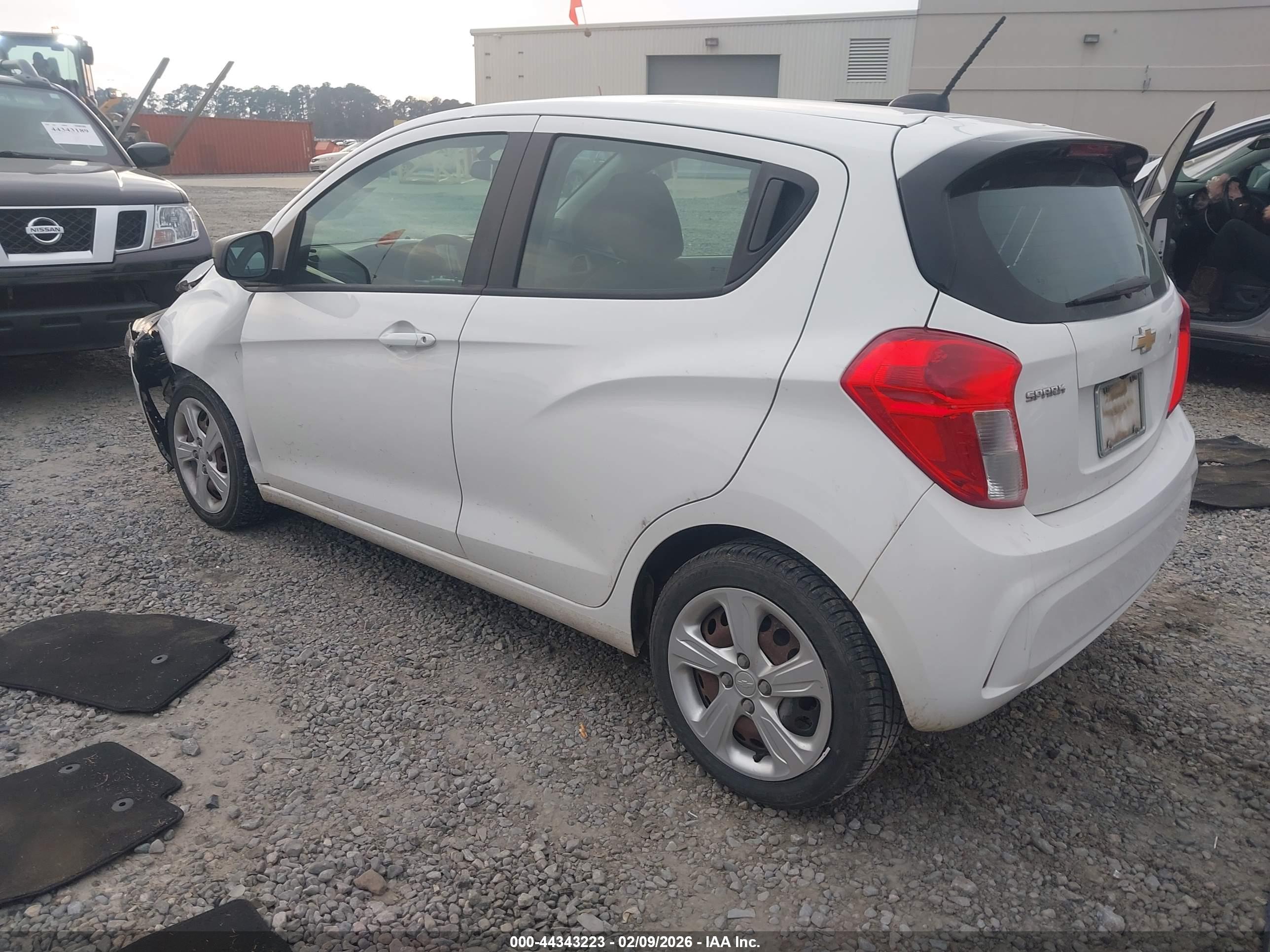 CHEVROLET SPARK image 3