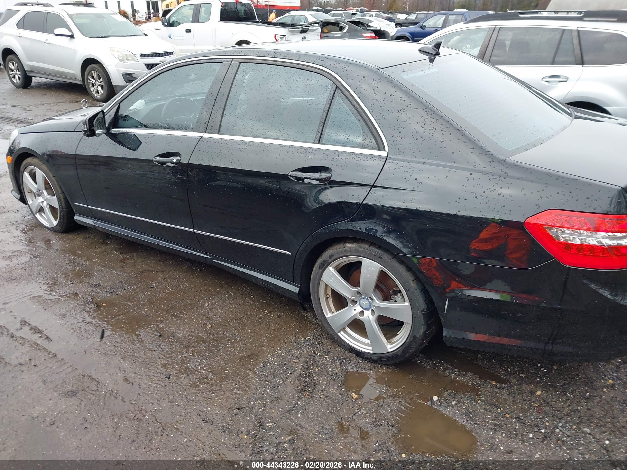 MERCEDES-BENZ E image 3