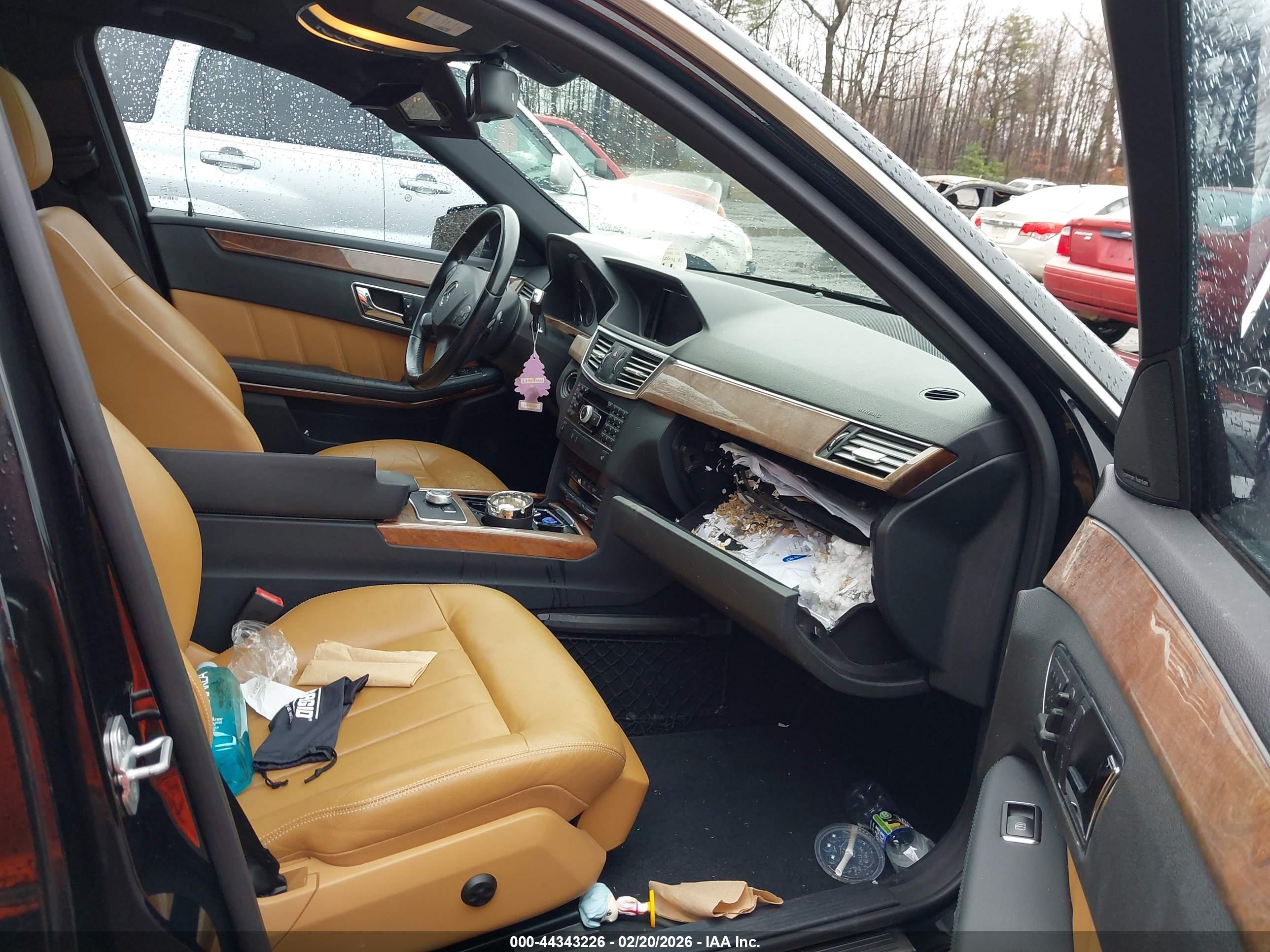 MERCEDES-BENZ E image 6