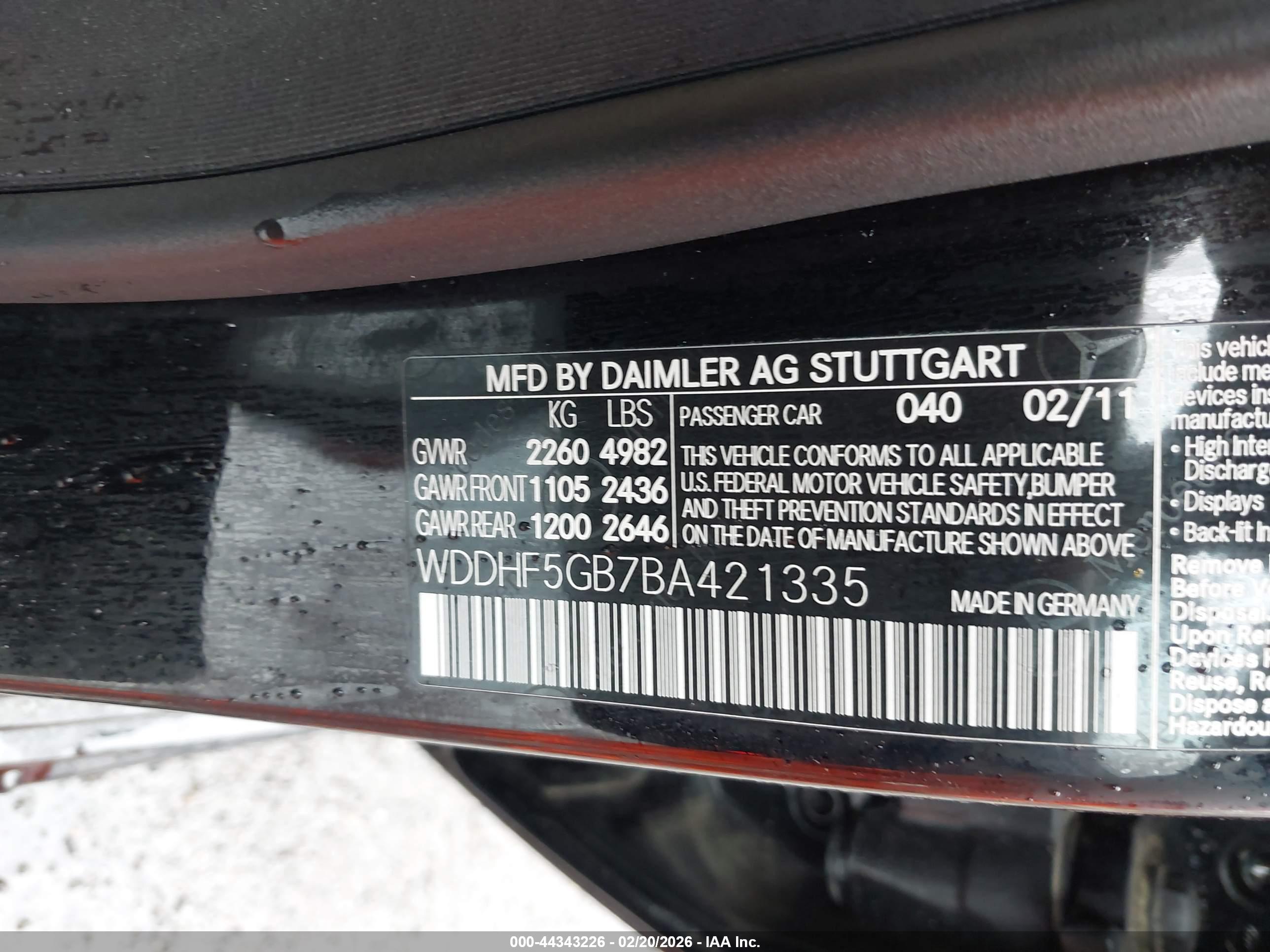 MERCEDES-BENZ E image 9