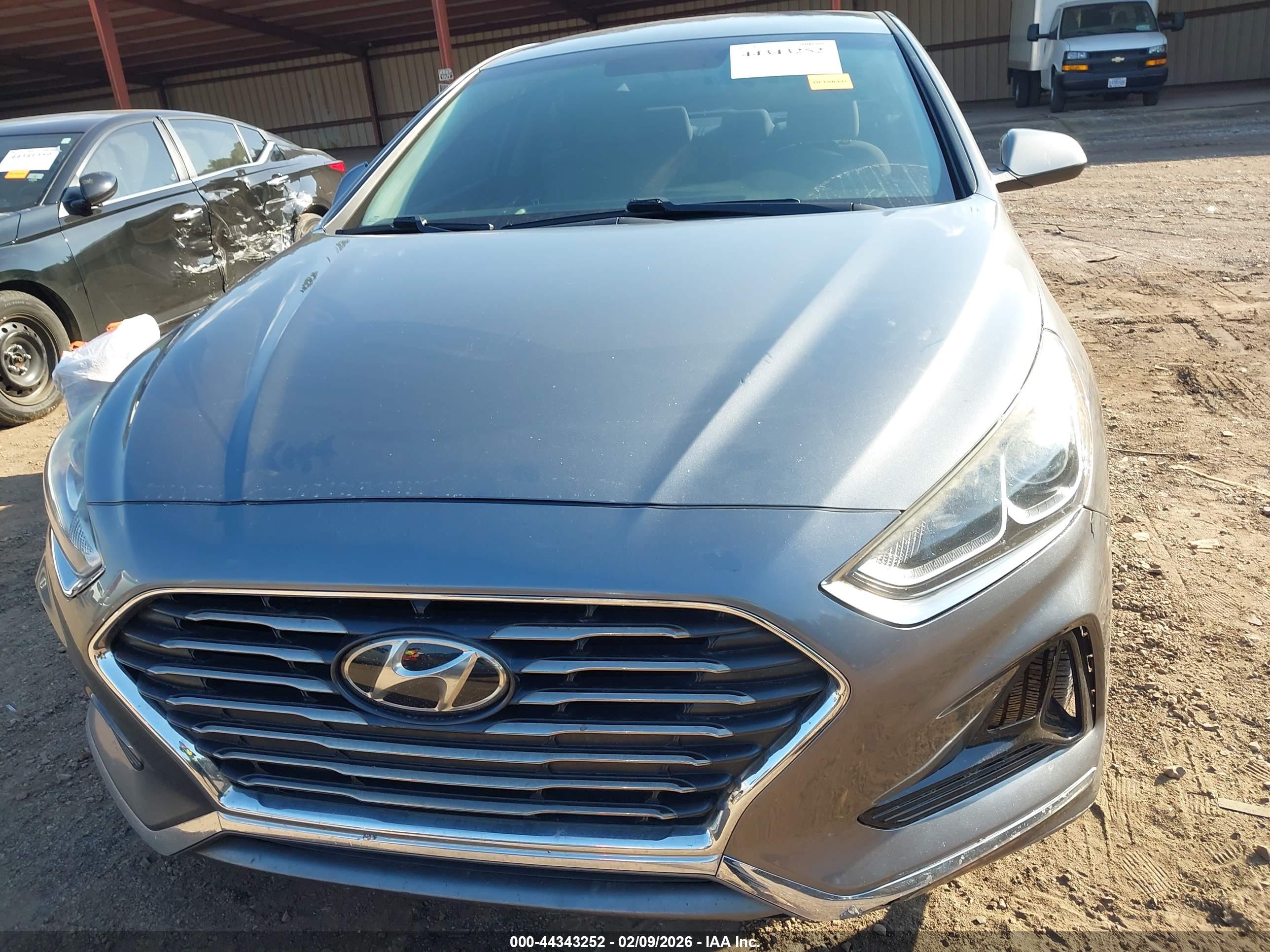 HYUNDAI SONATA image 6