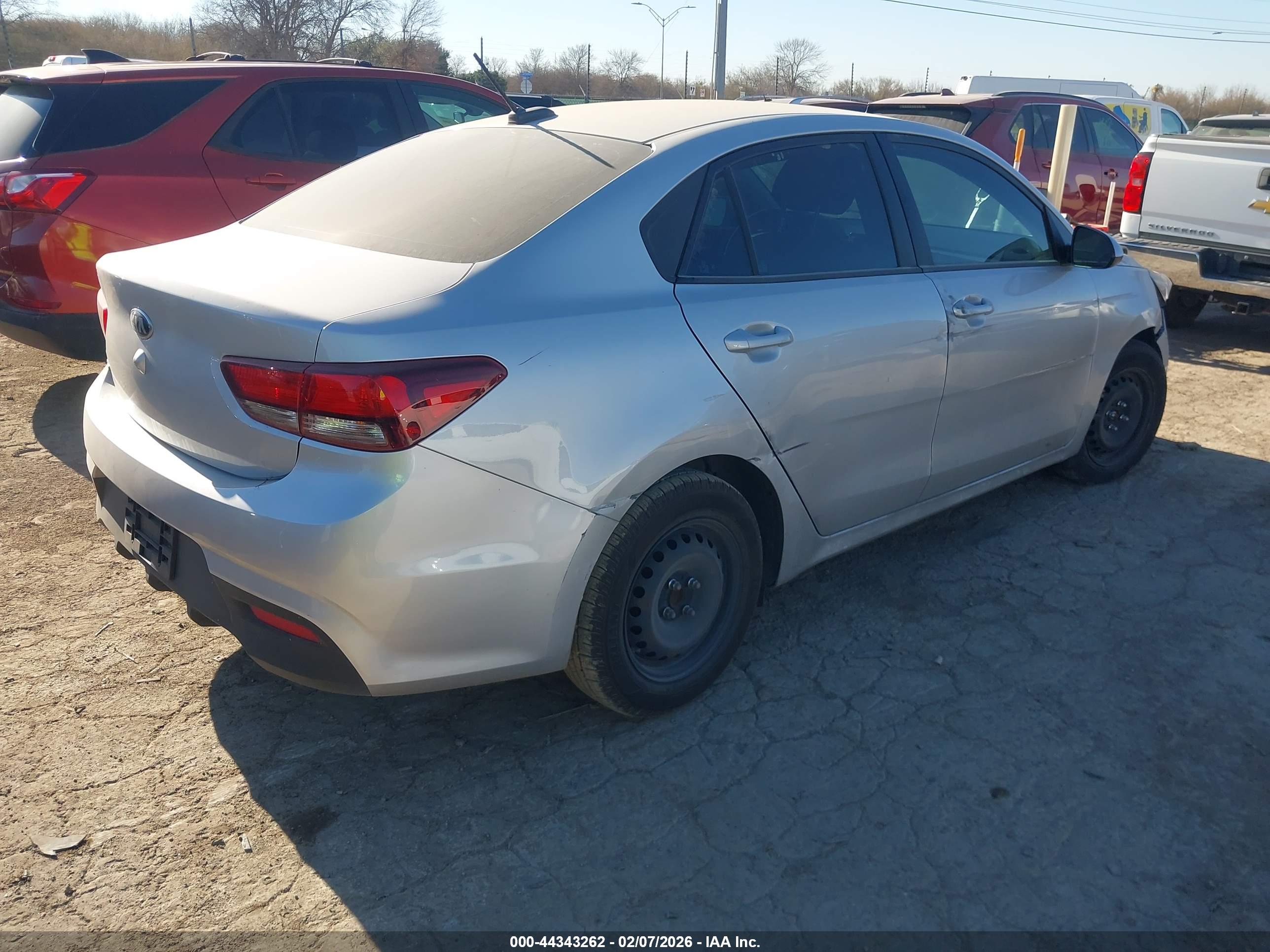 KIA RIO image 4