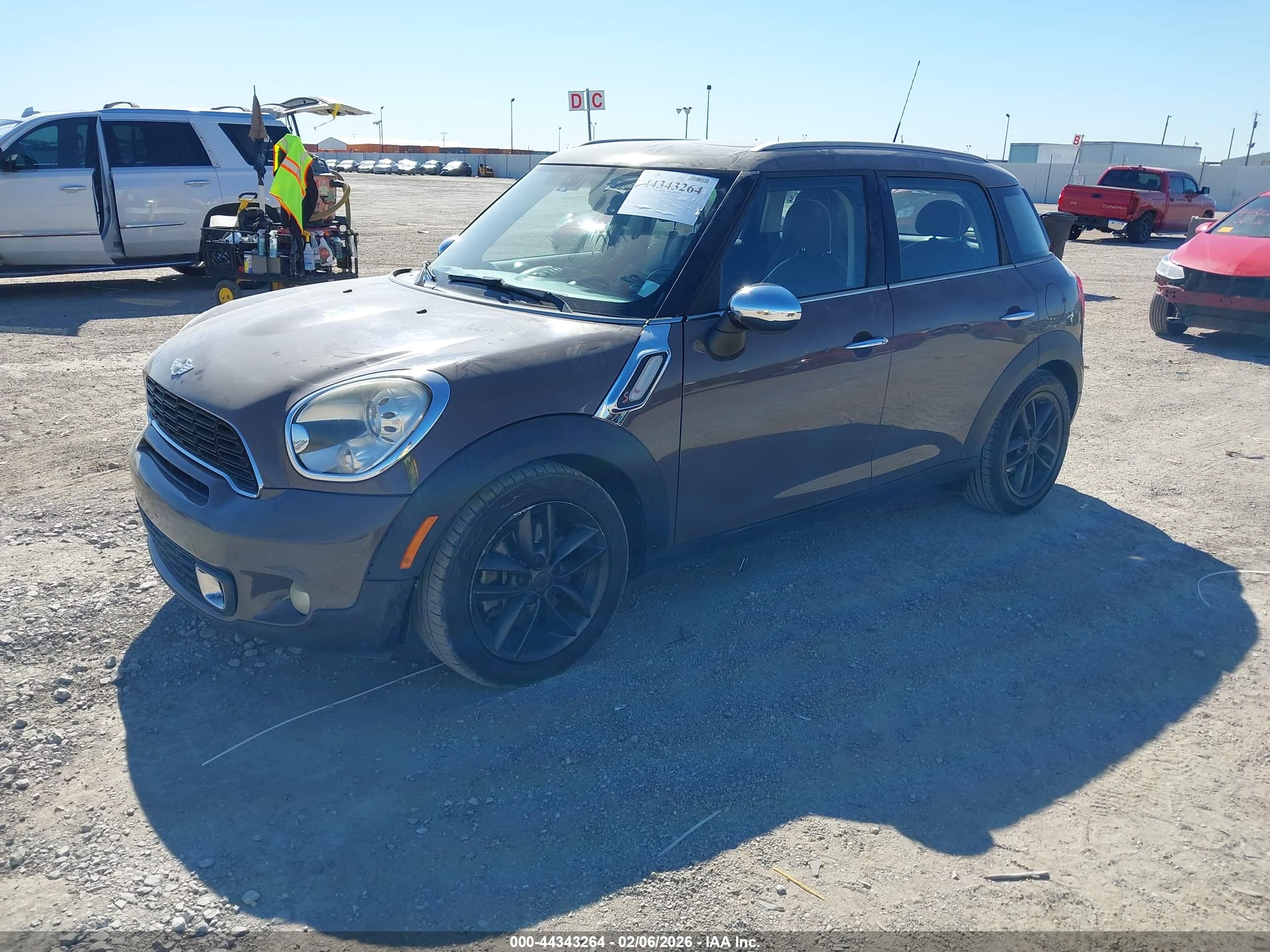 MINI COOPER image 2
