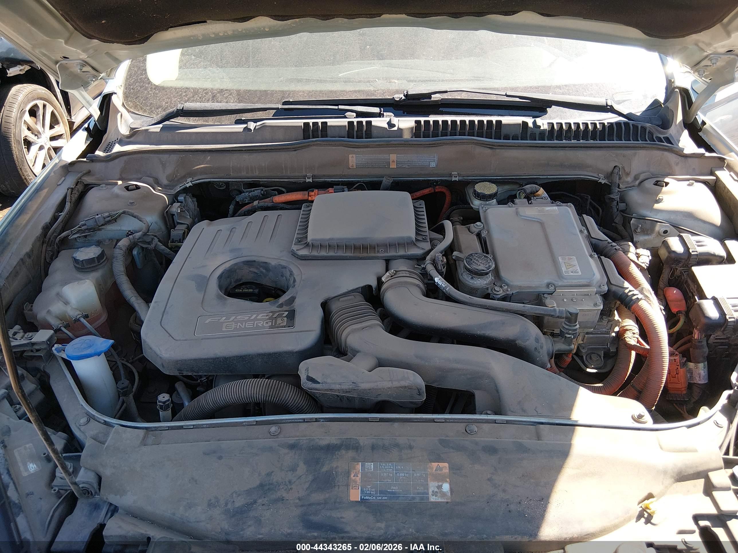 FORD FUSION image 10