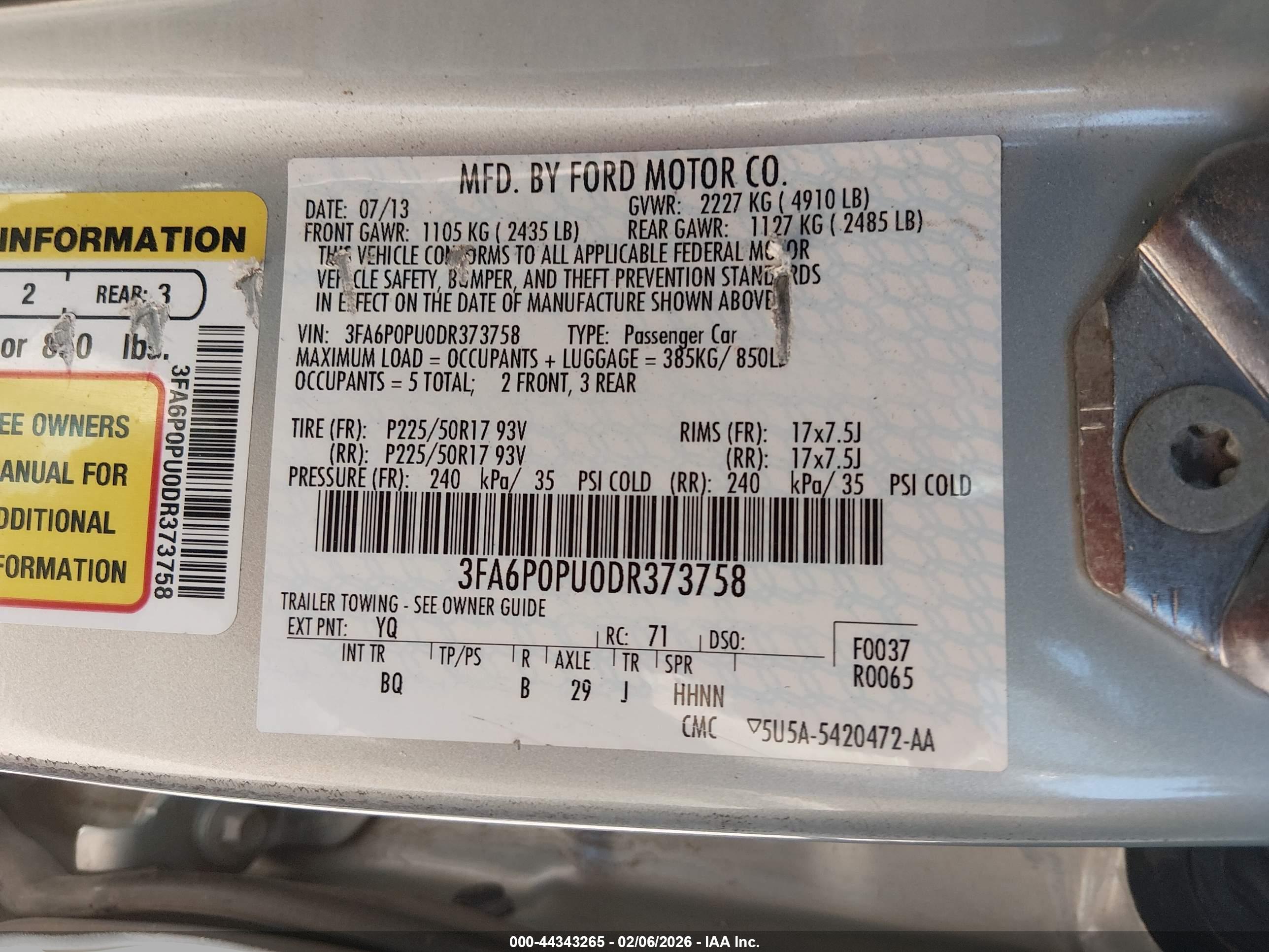 FORD FUSION image 9