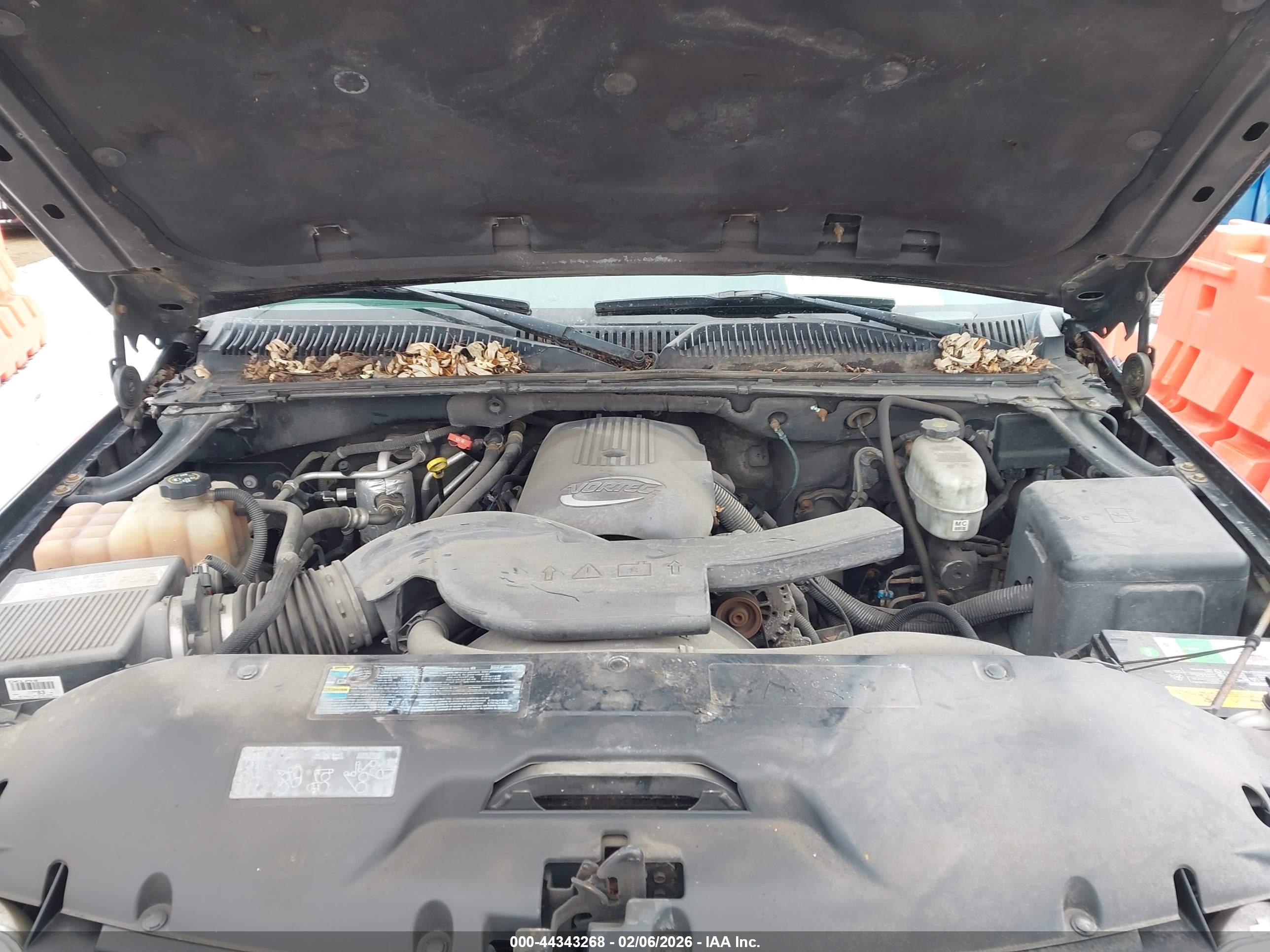 CHEVROLET SUBURBAN image 10