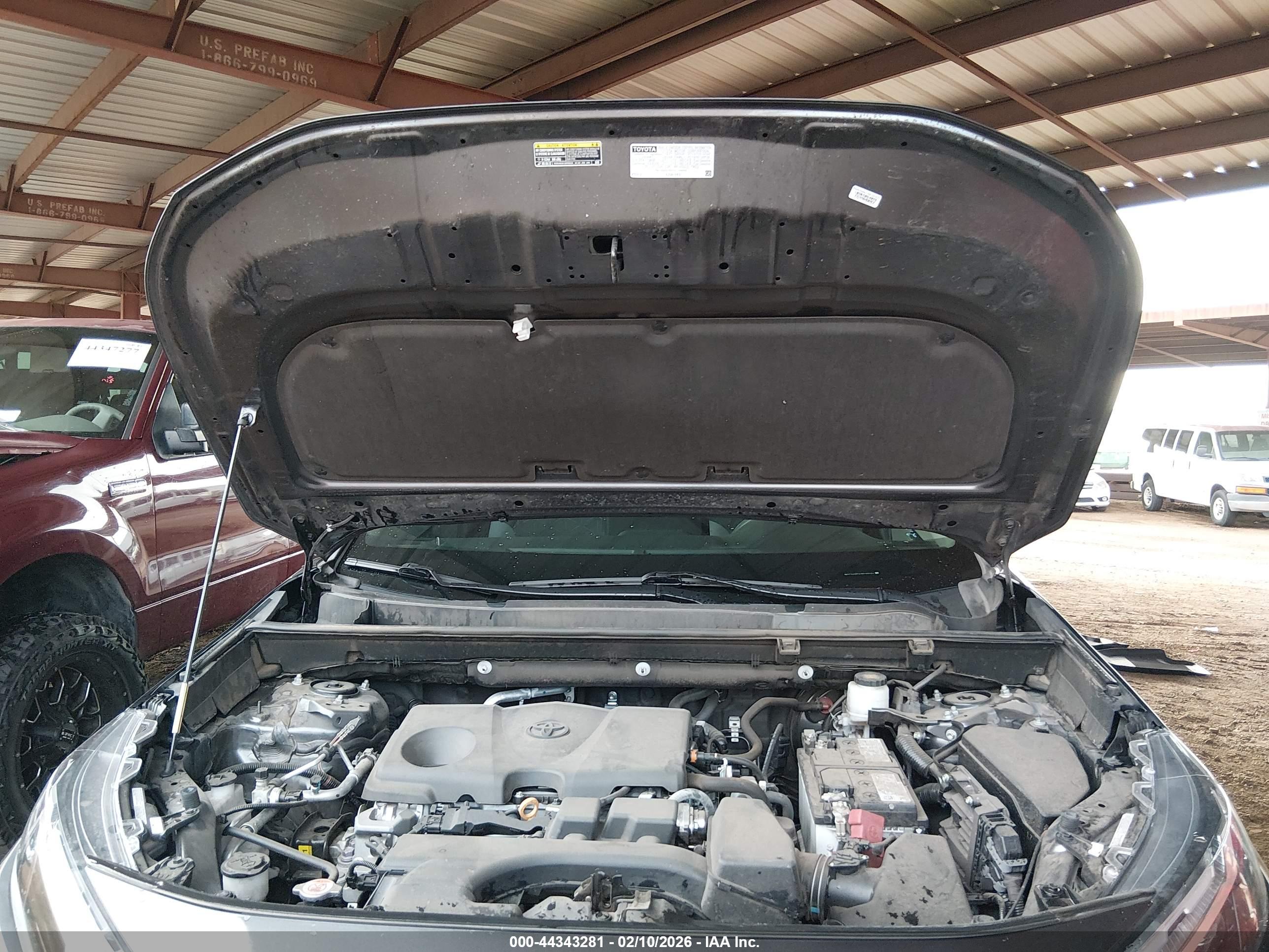 TOYOTA RAV4 image 10