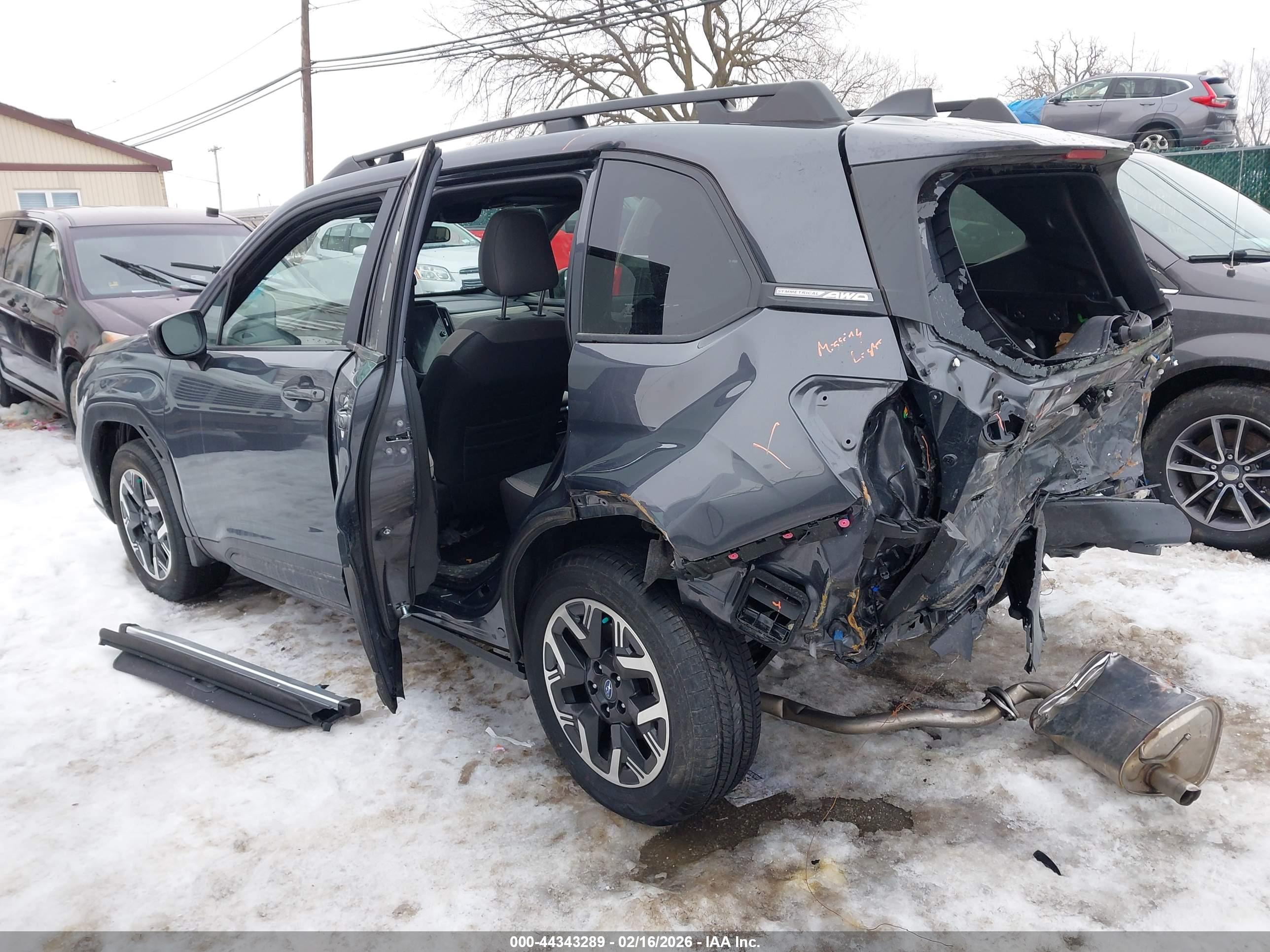 SUBARU FORESTER image 3