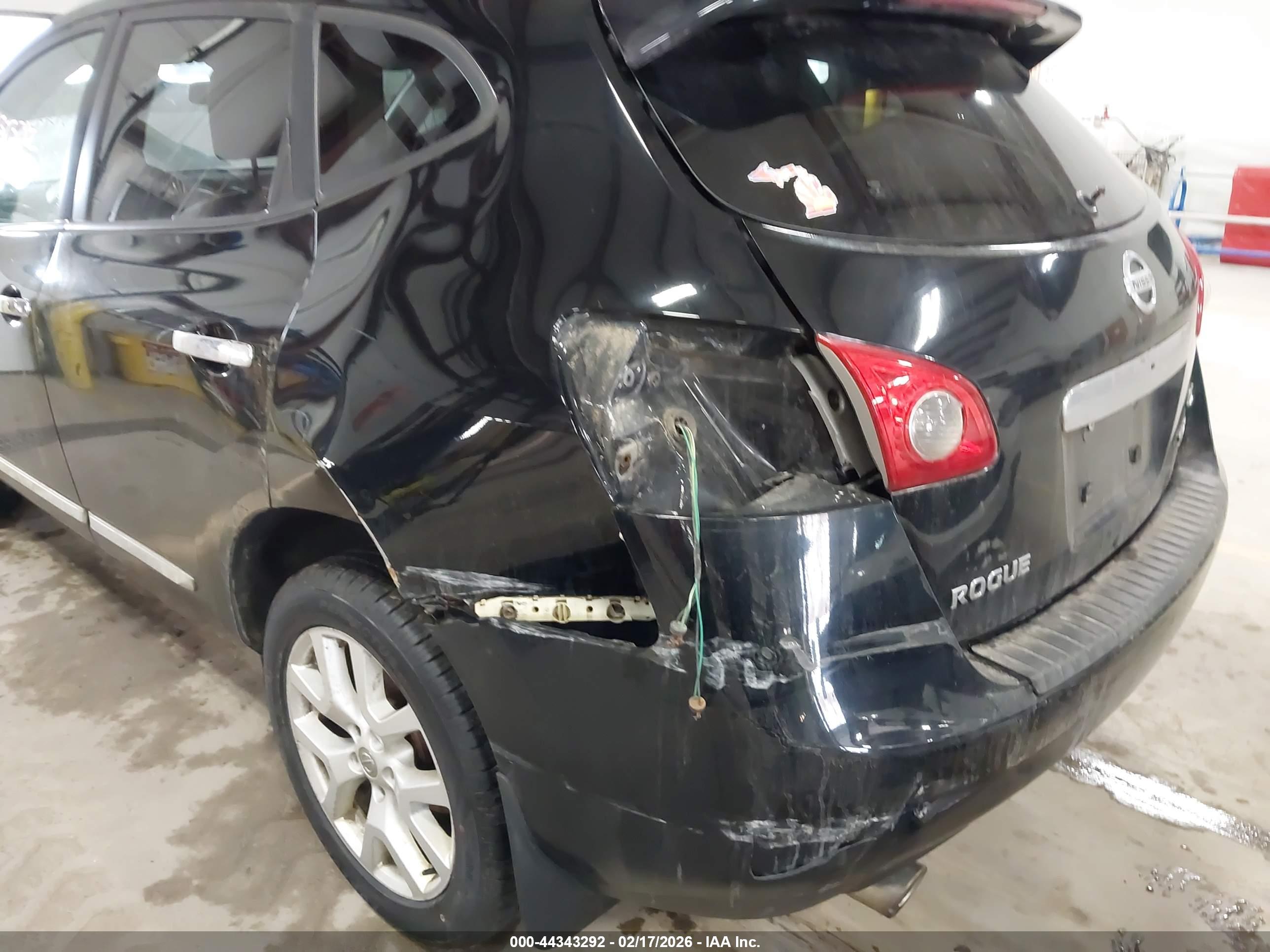 NISSAN ROGUE image 6