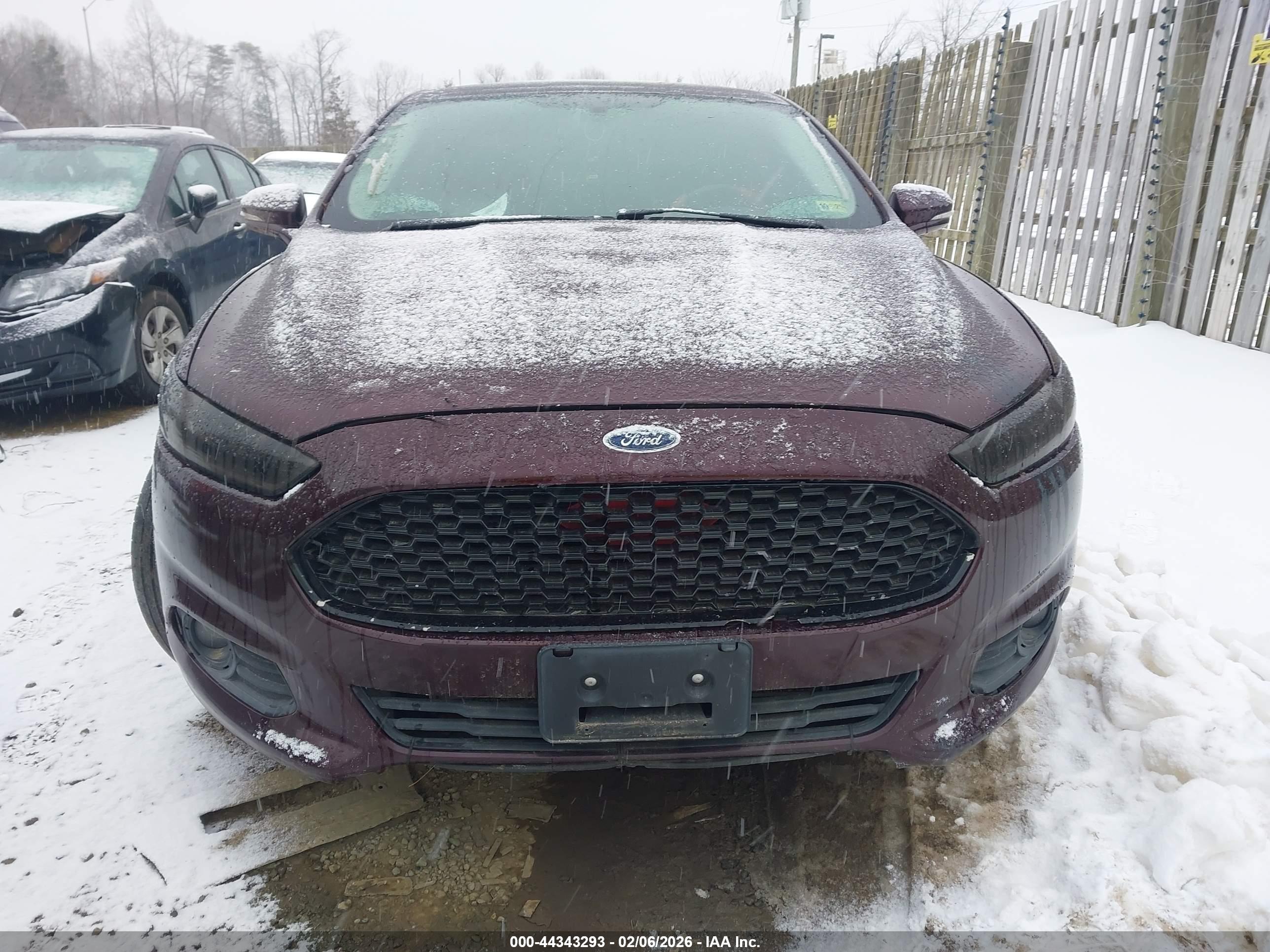 FORD FUSION image 6