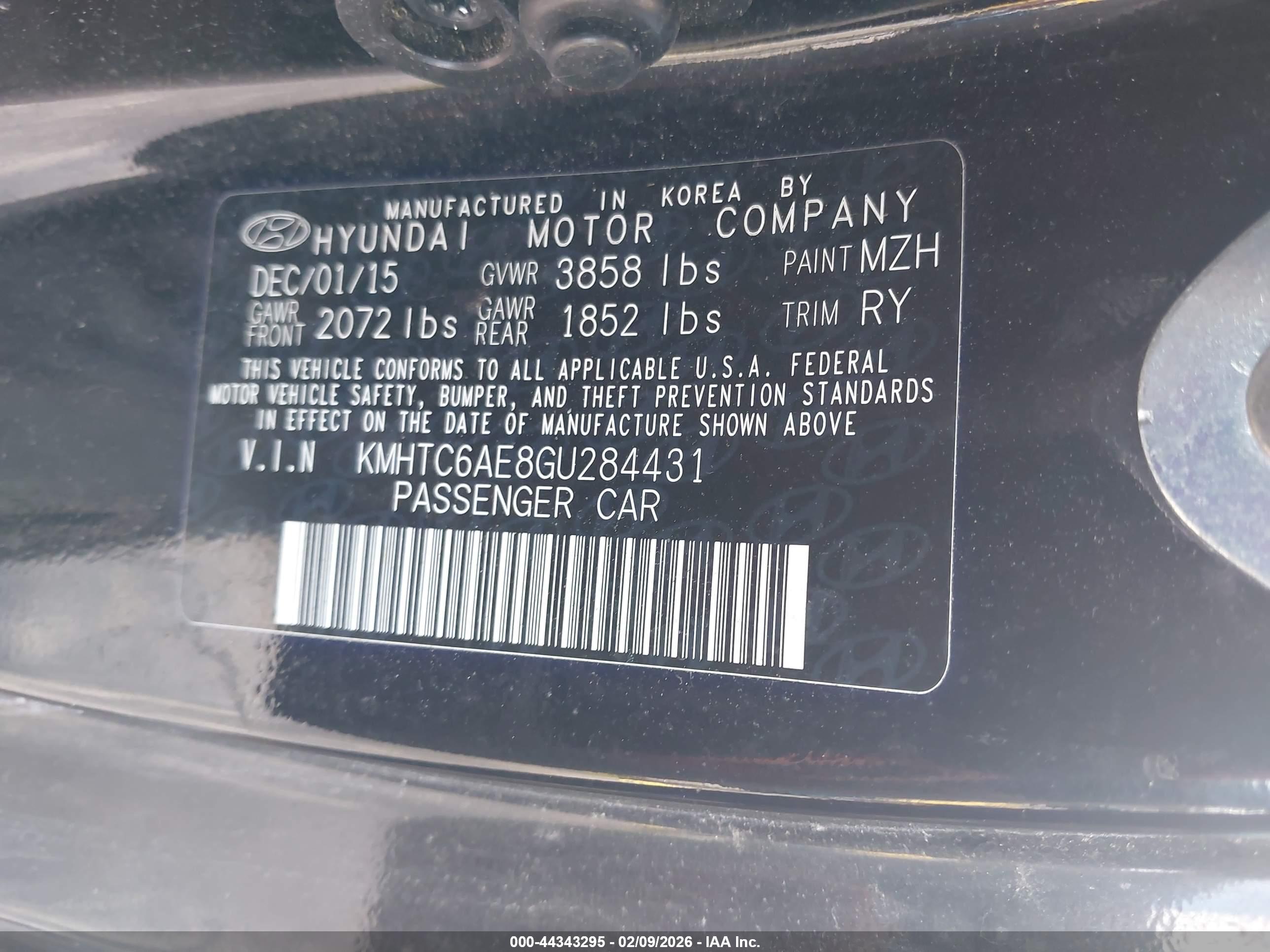 HYUNDAI VELOSTER image 9