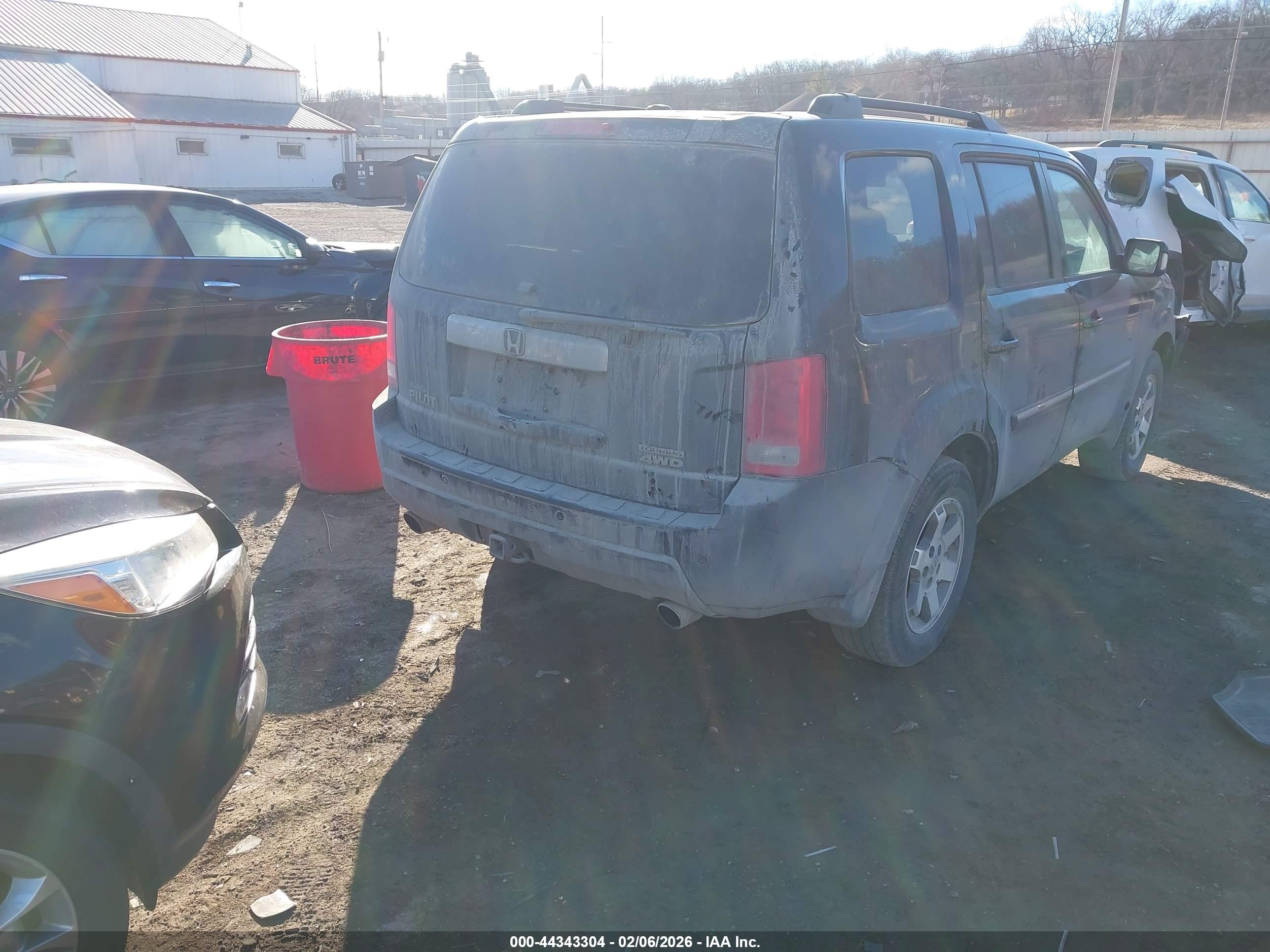 HONDA PILOT image 4