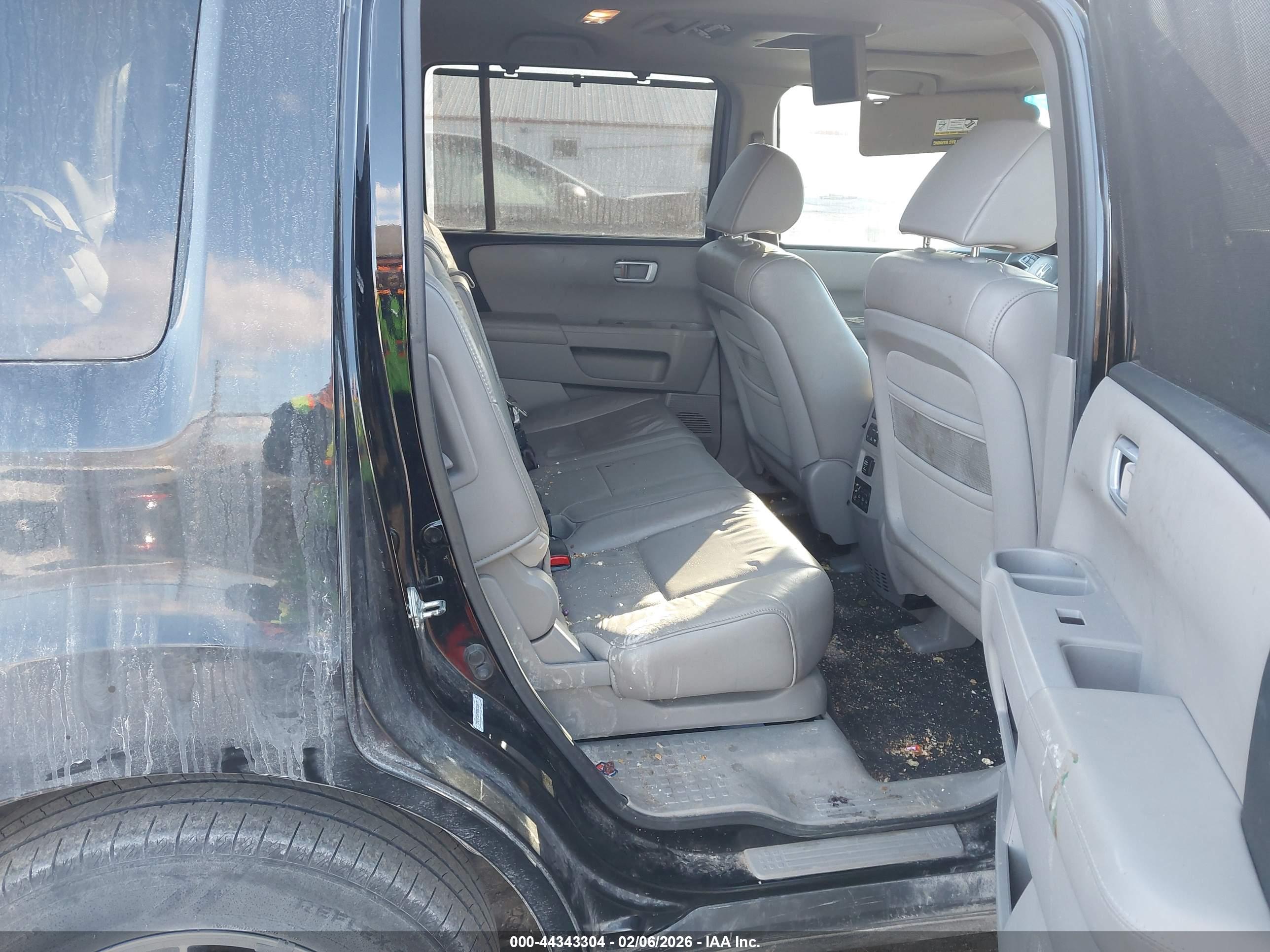 HONDA PILOT image 8
