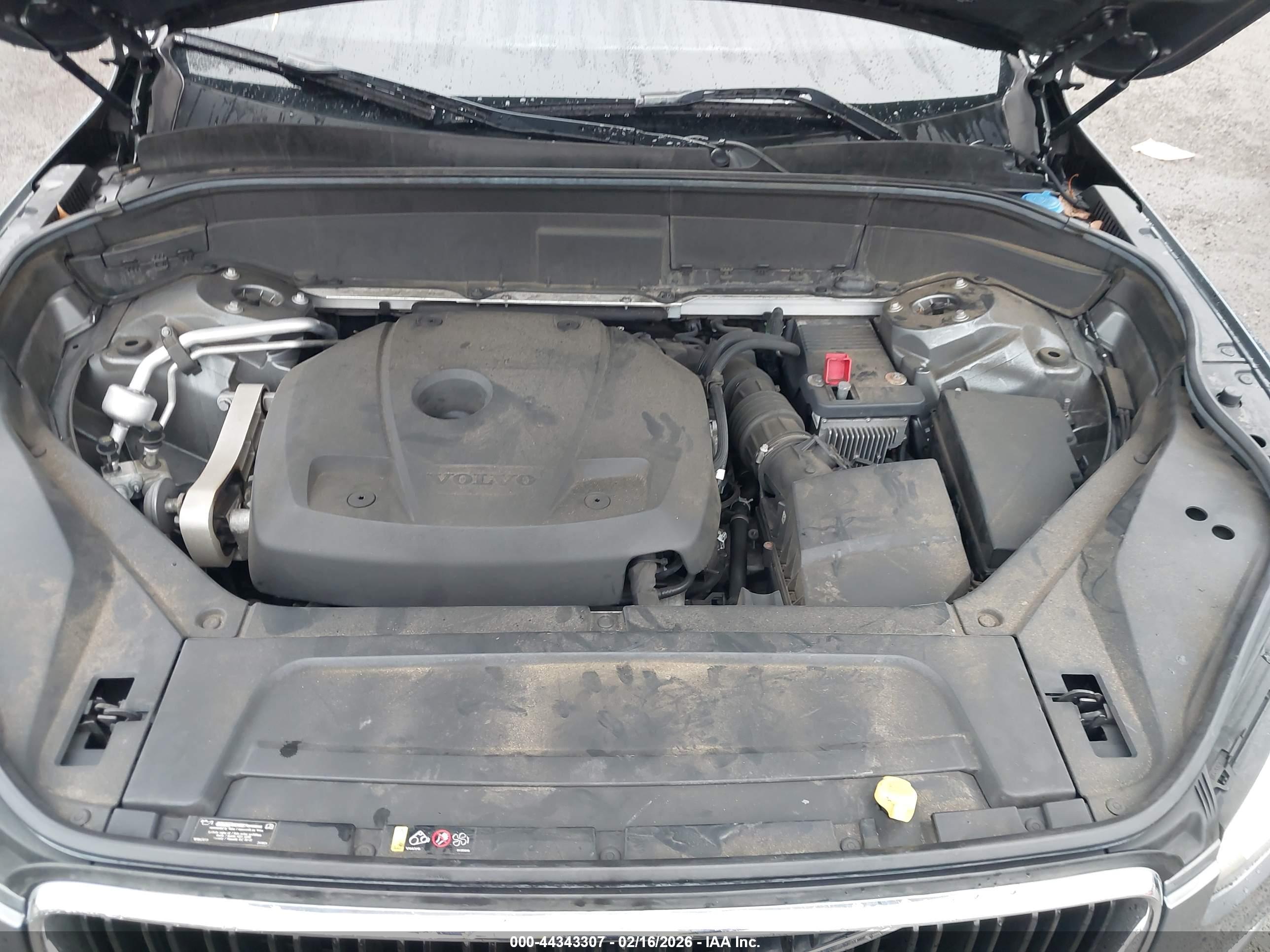 VOLVO XC90 image 10