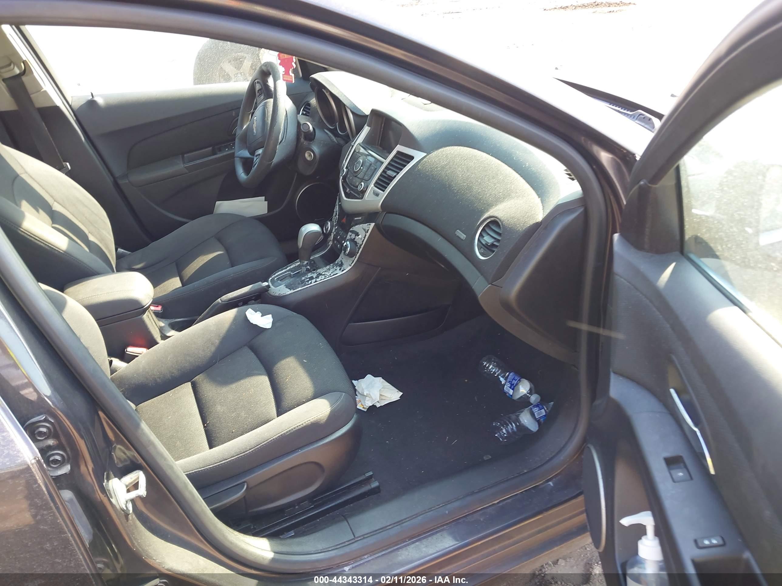 CHEVROLET CRUZE image 5