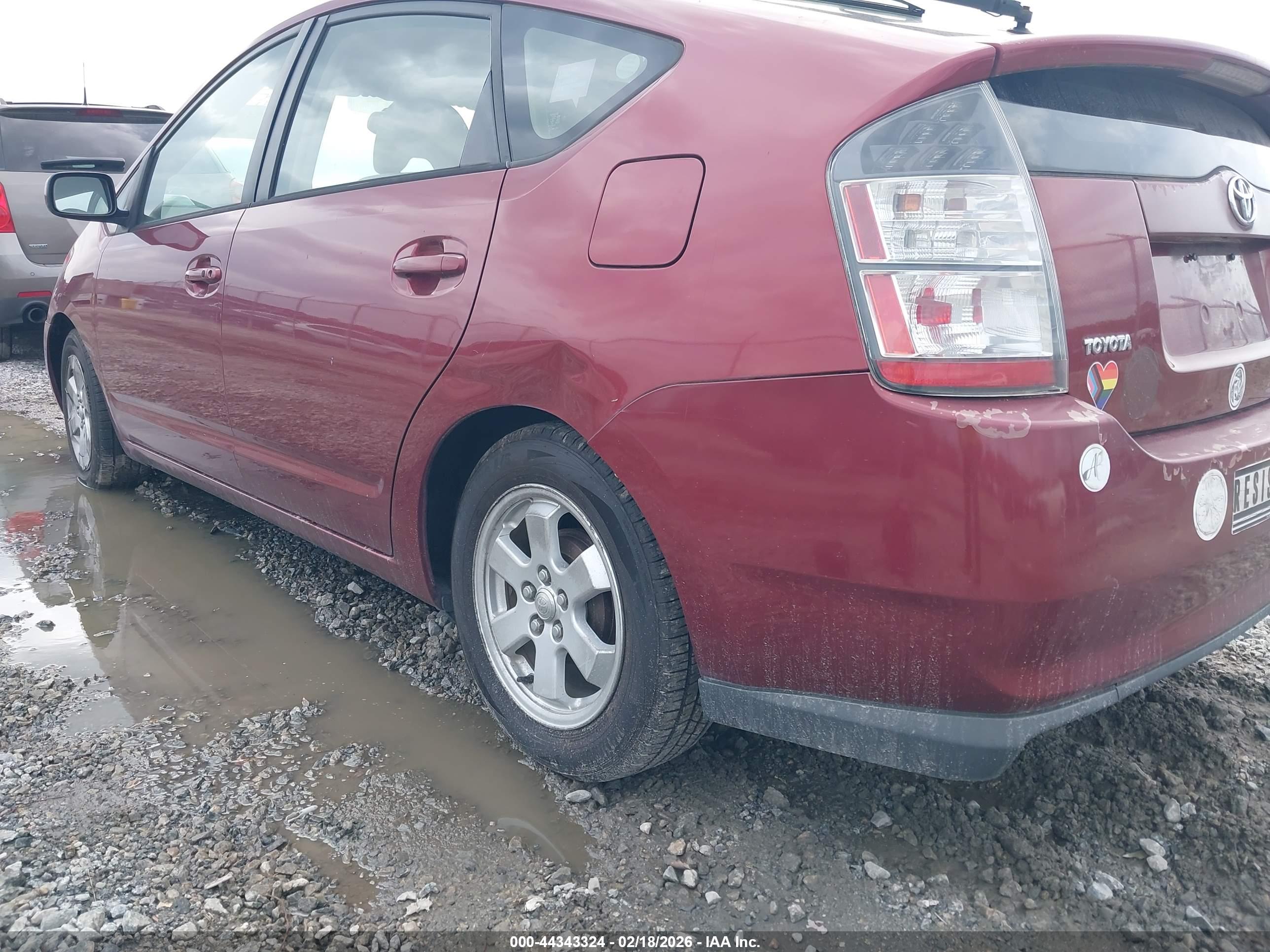 TOYOTA PRIUS image 6