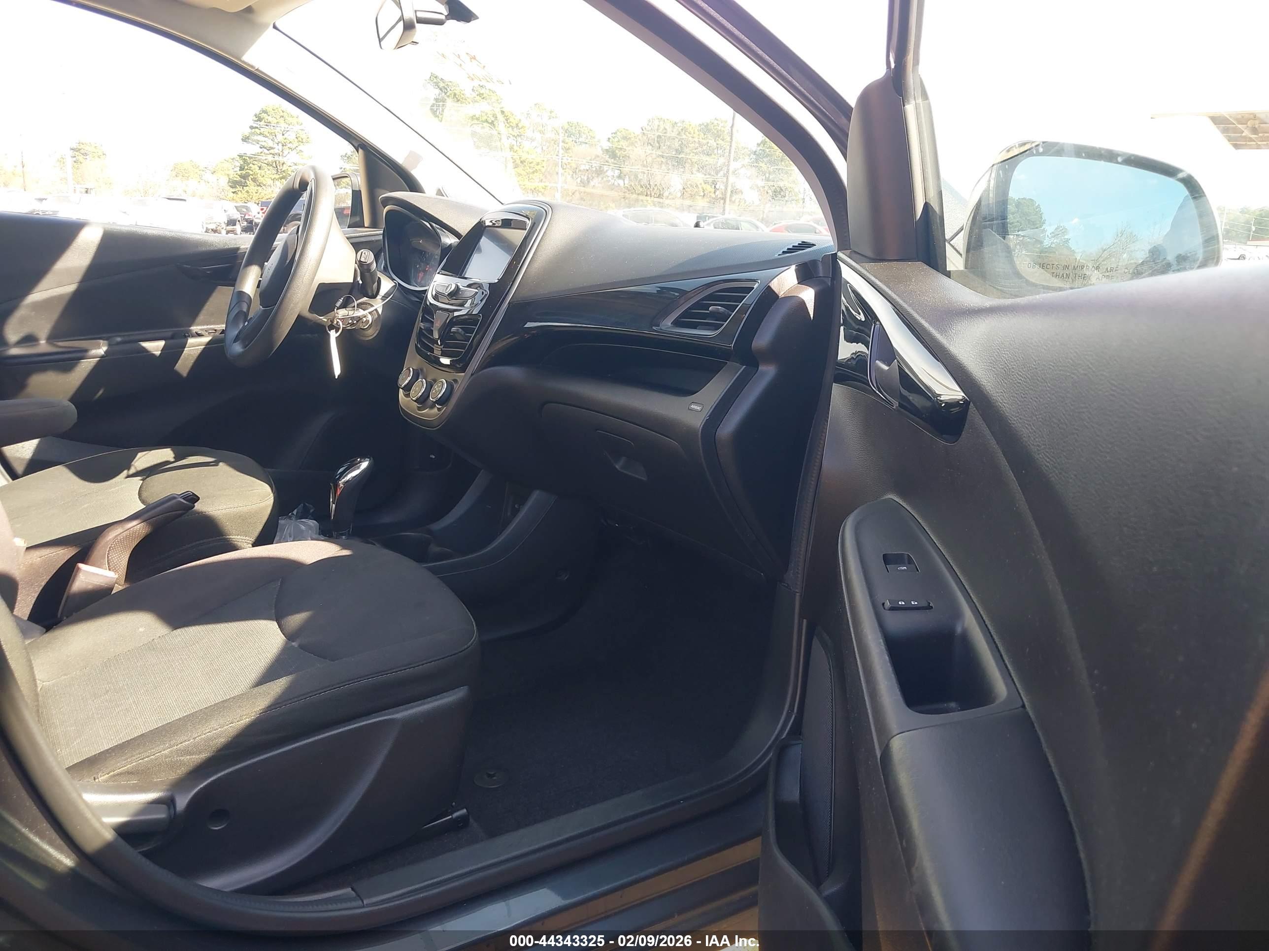 CHEVROLET SPARK image 5