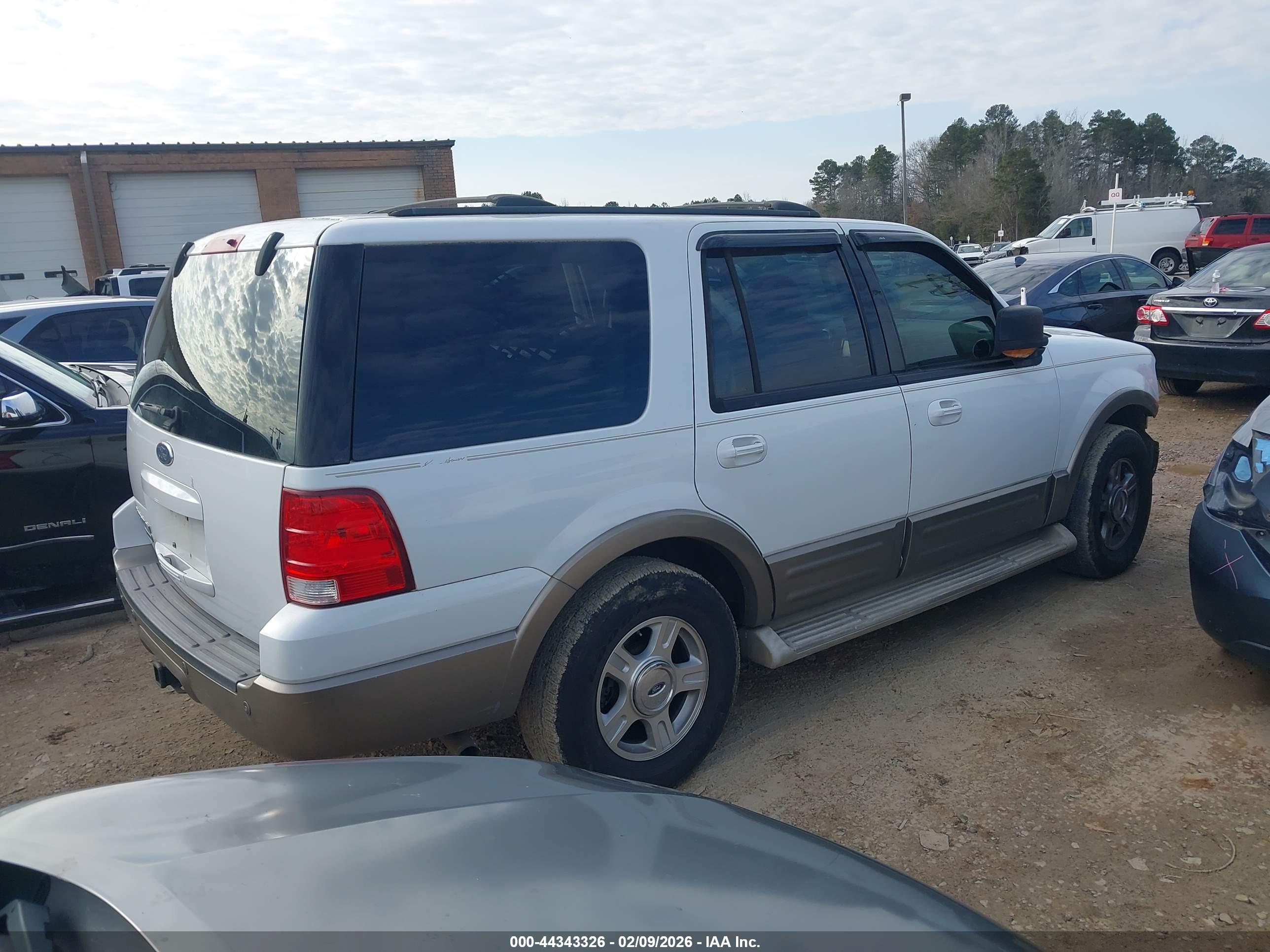 FORD EXPEDITION image 4
