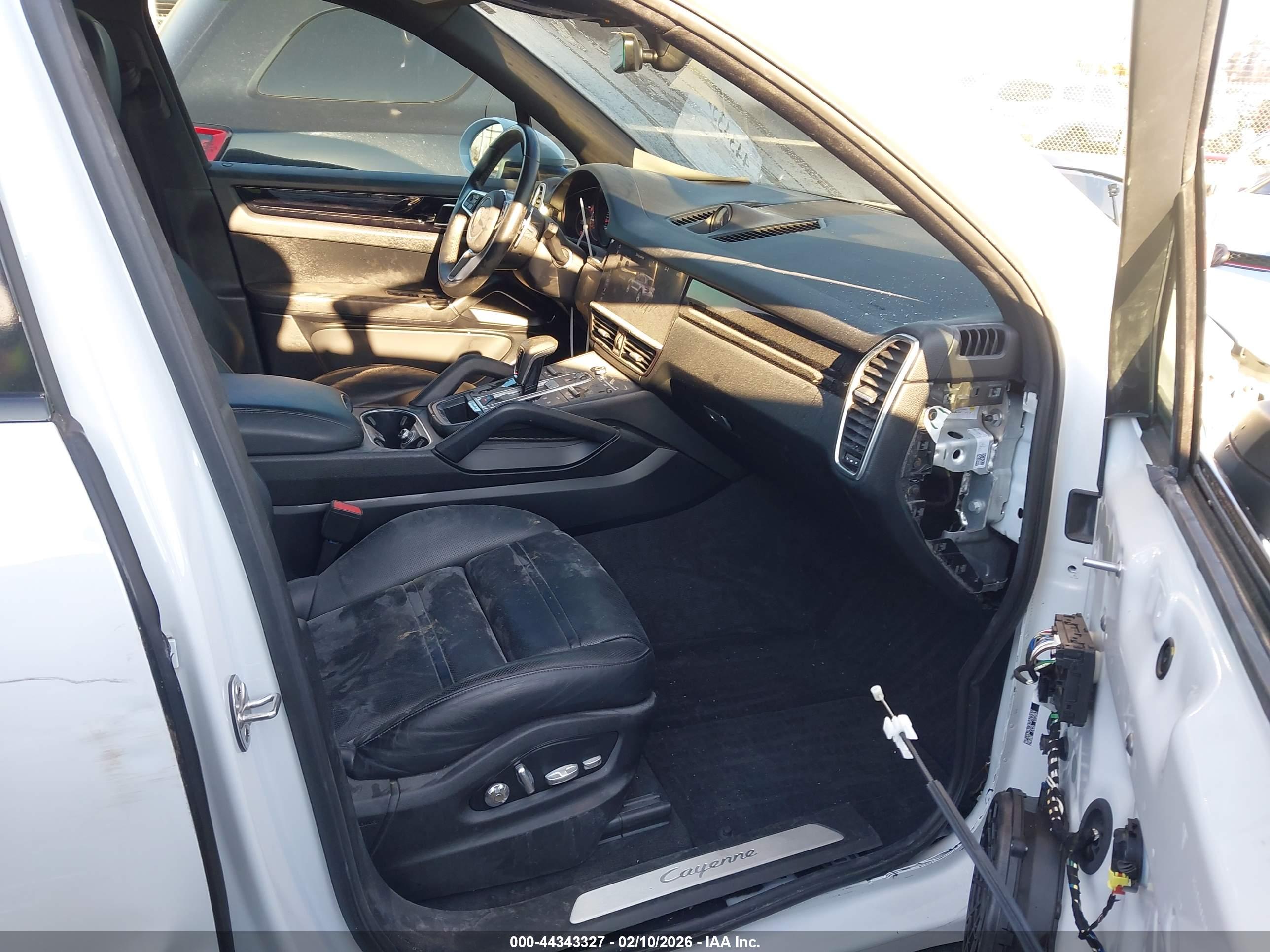 PORSCHE CAYENNE image 5