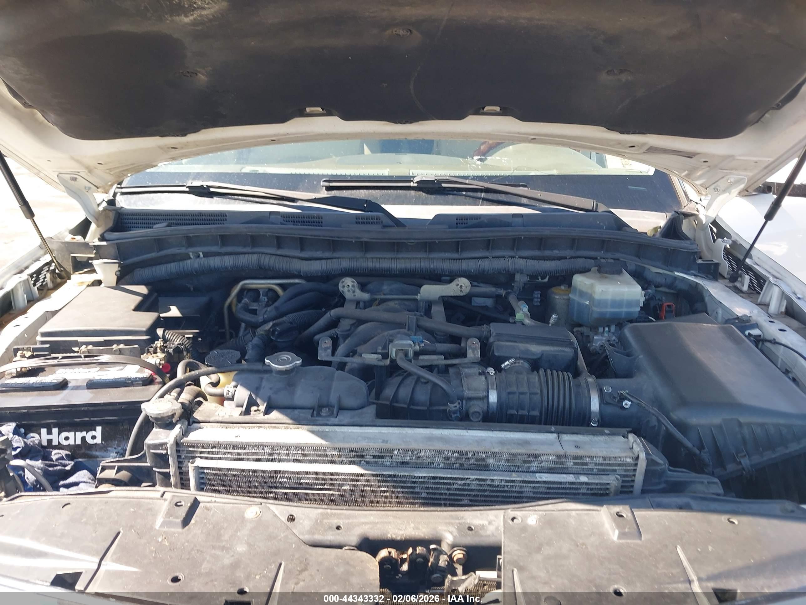 INFINITI QX56 image 10