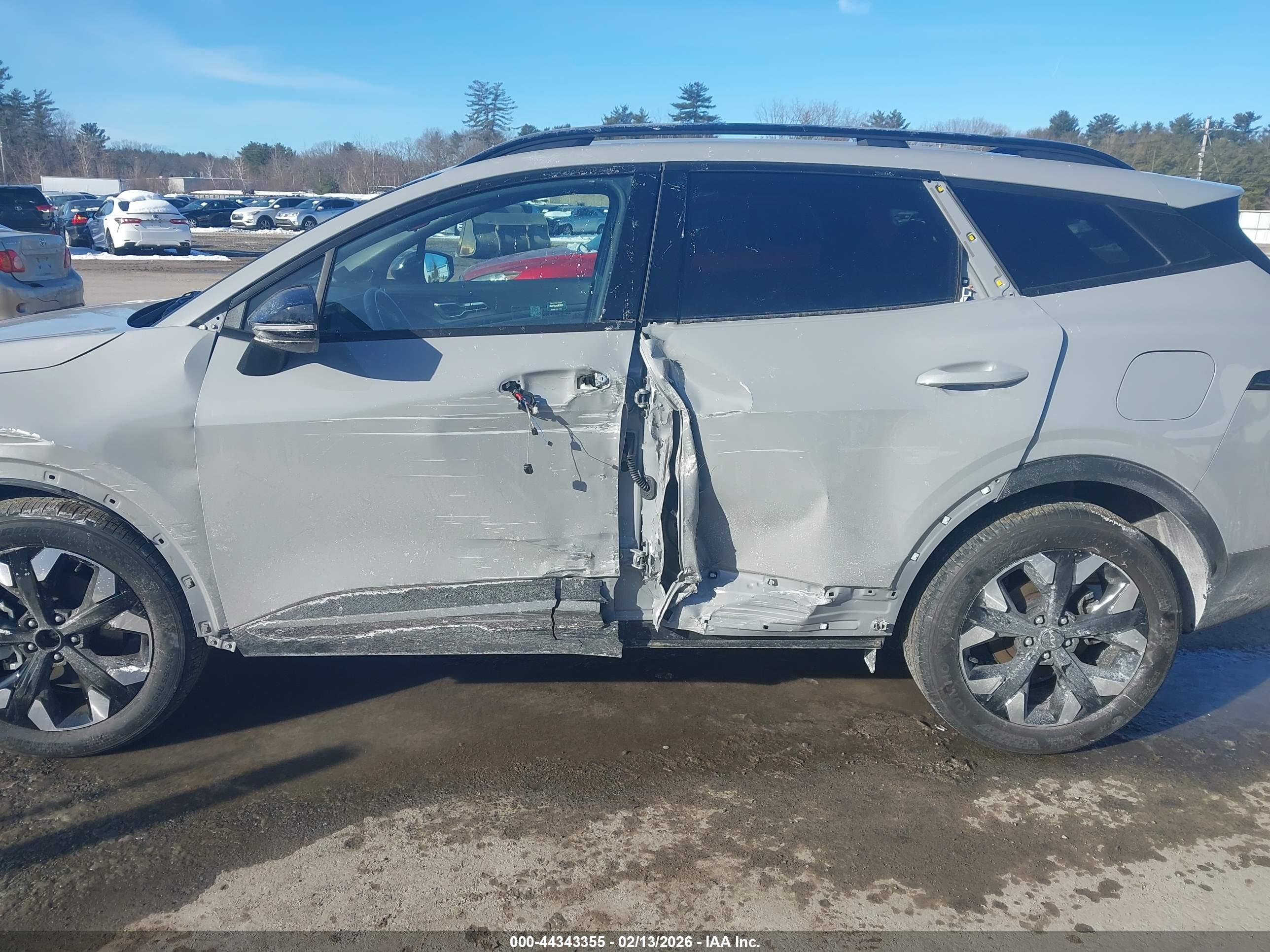 KIA SPORTAGE image 6