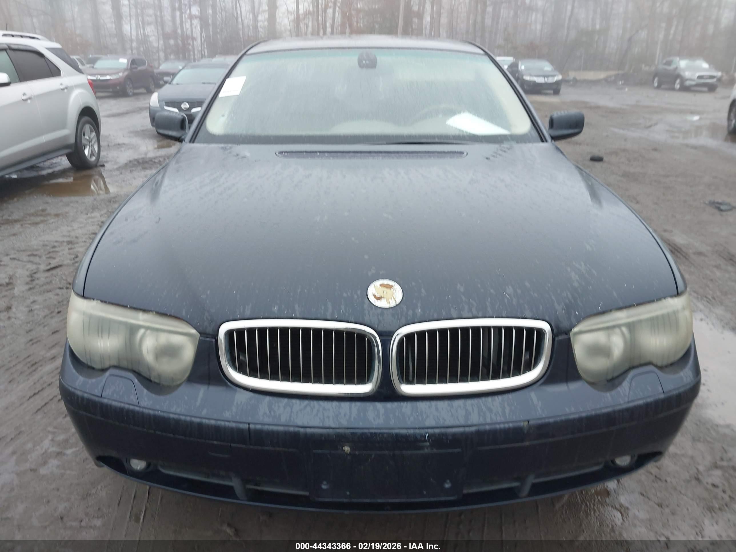 BMW 745I image 10