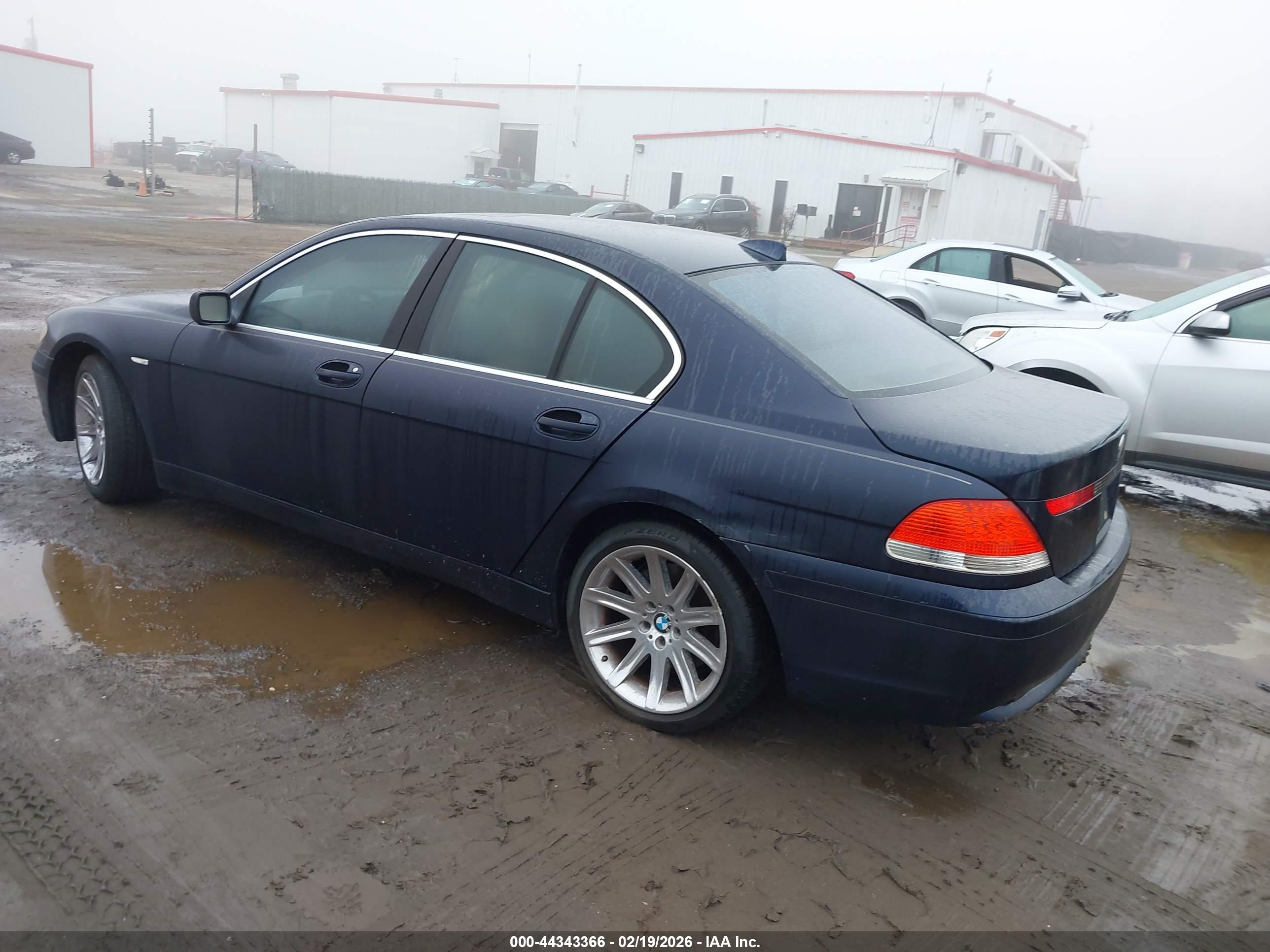BMW 745I image 3