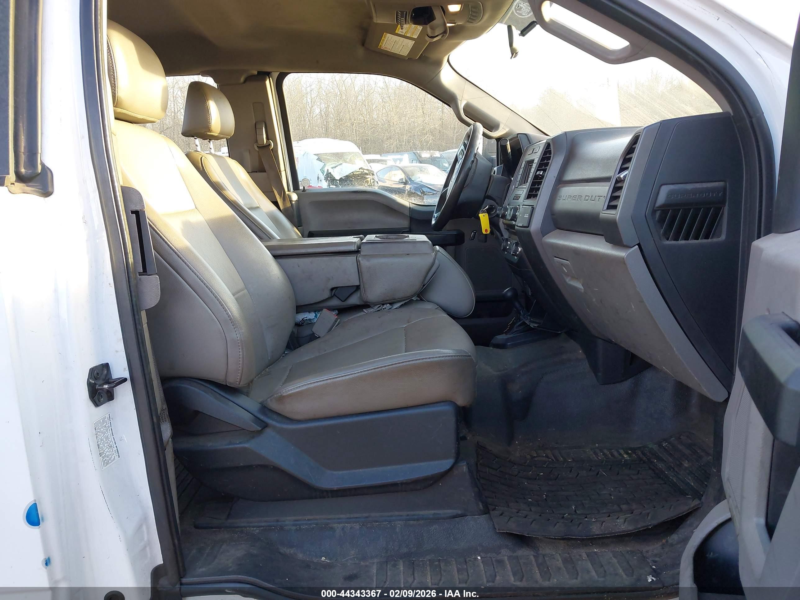FORD F-350 image 5