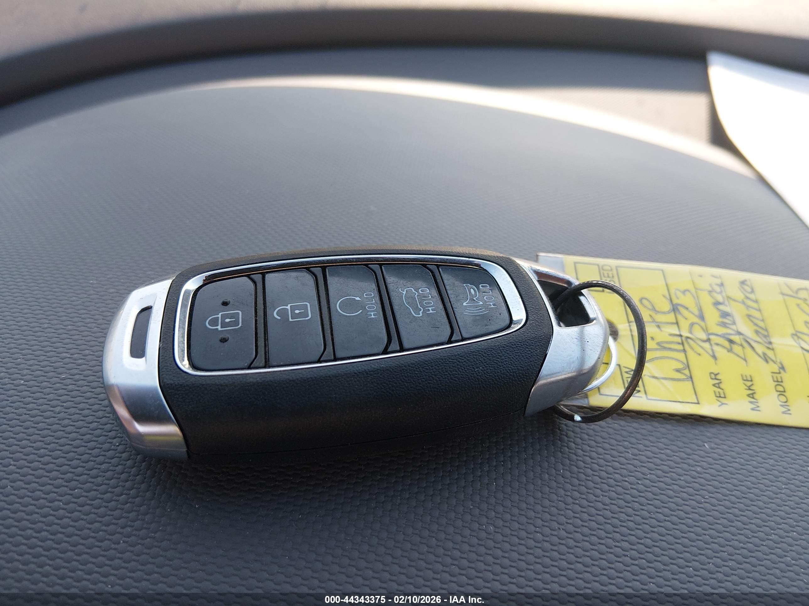 HYUNDAI ELANTRA image 11