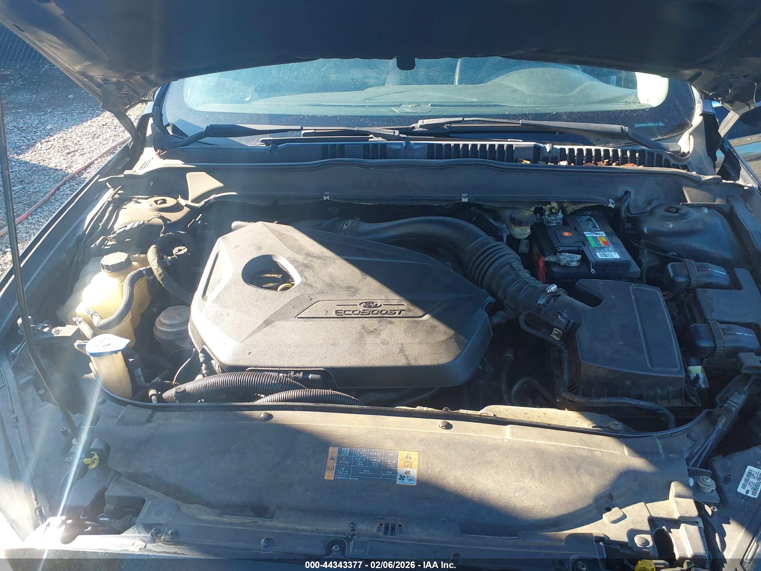 FORD FUSION image 10