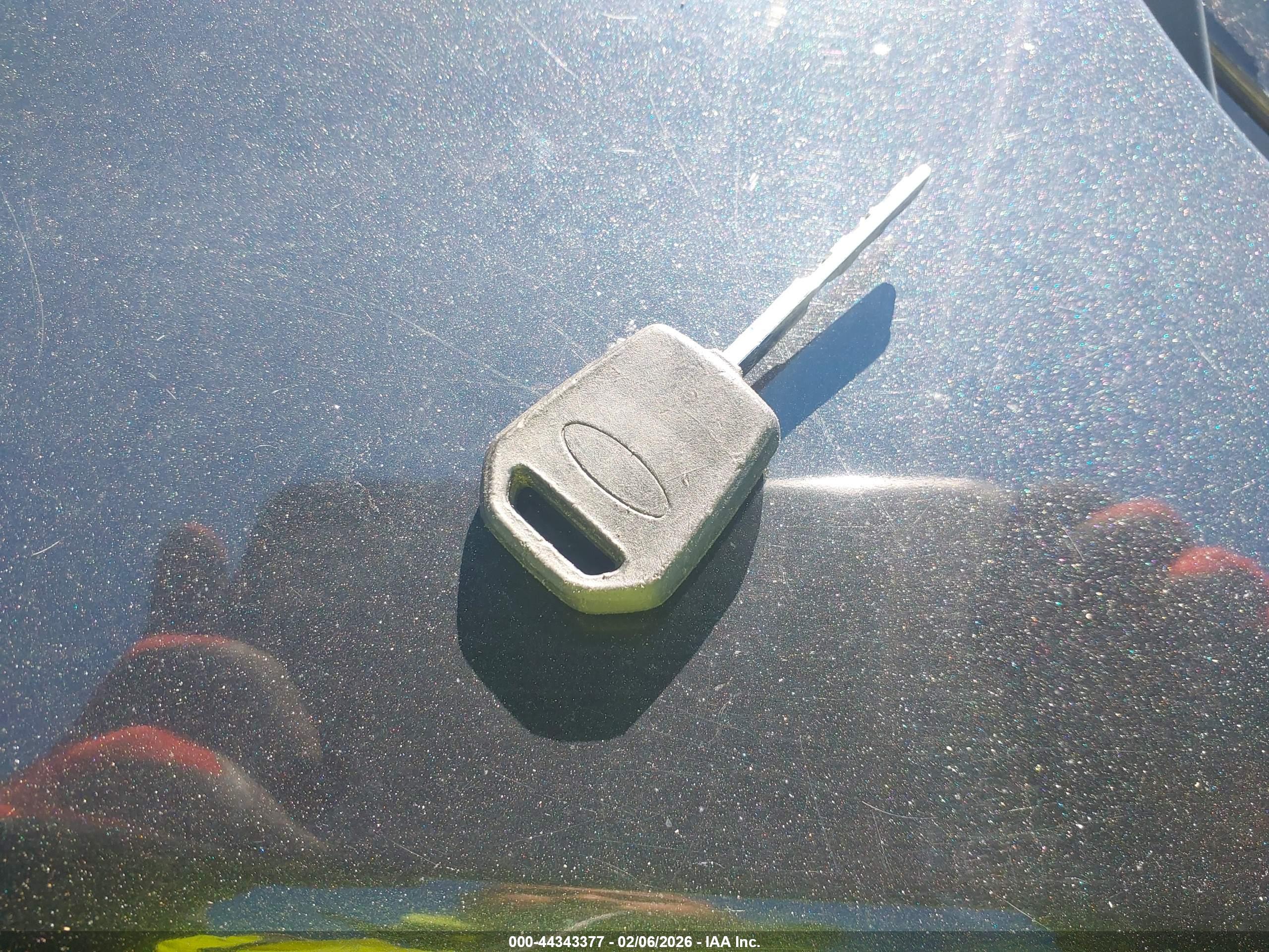 FORD FUSION image 11
