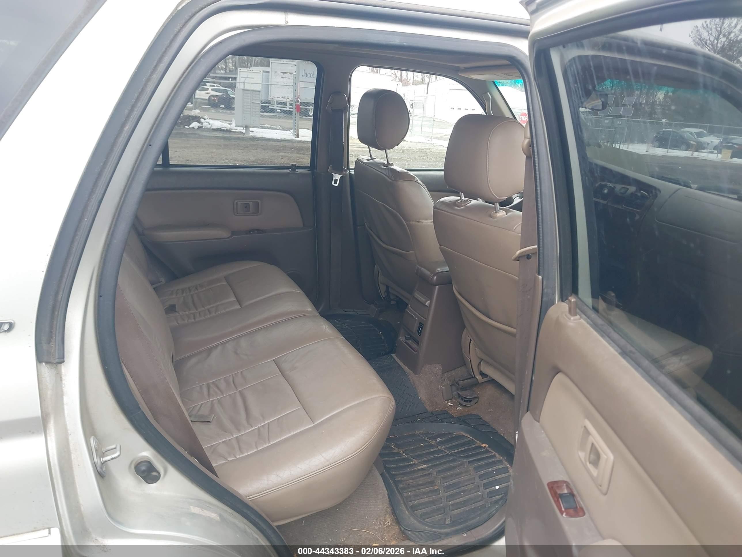 TOYOTA 4RUNNER image 8