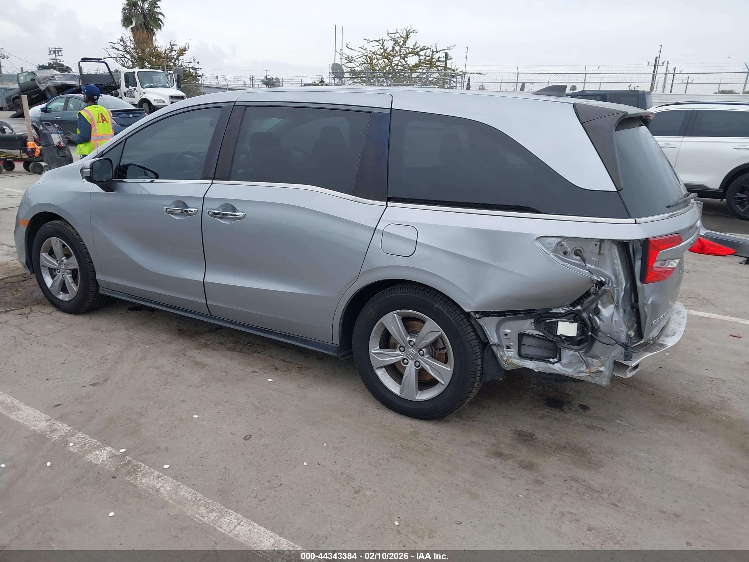 HONDA ODYSSEY image 3