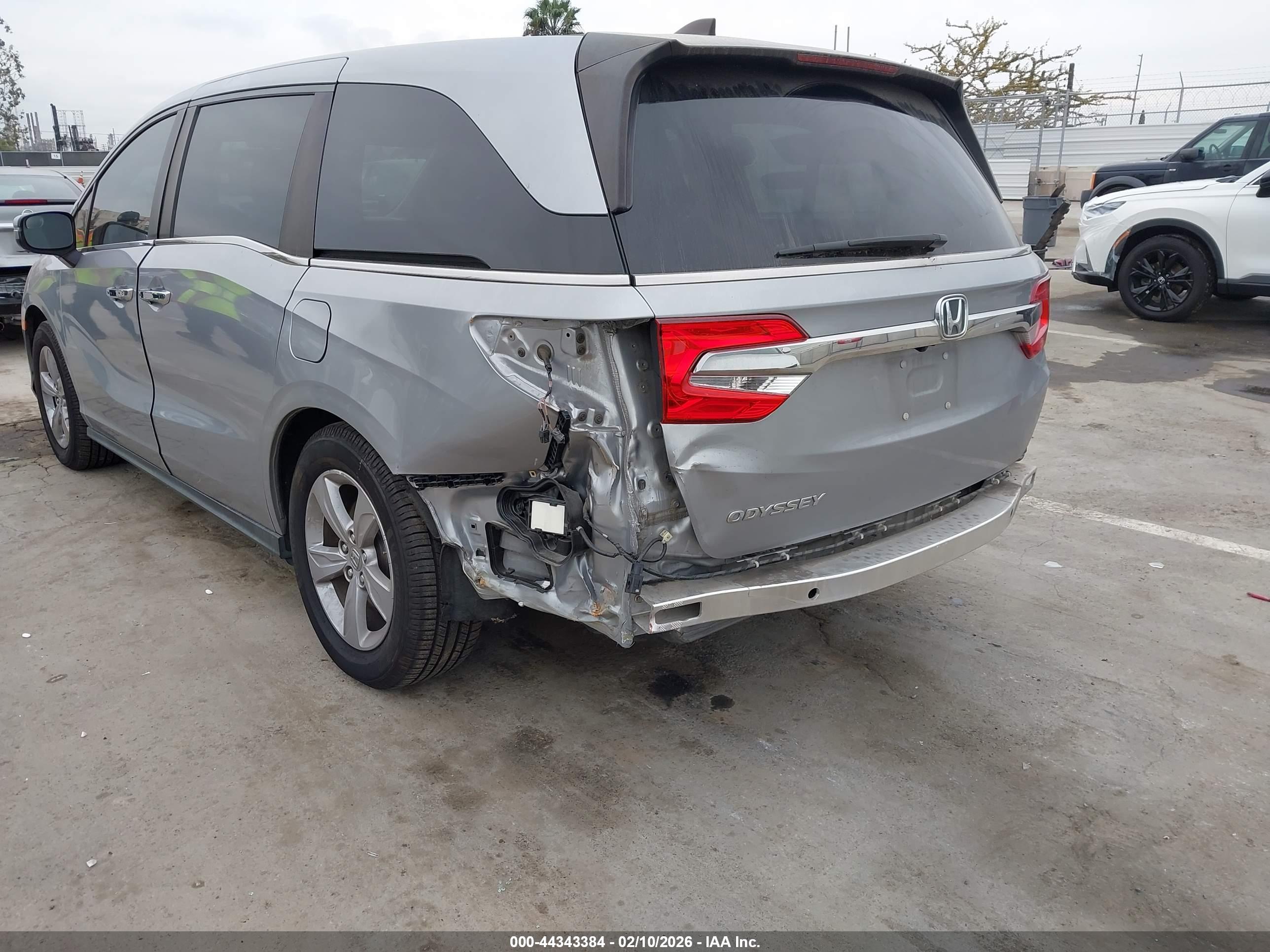 HONDA ODYSSEY image 6