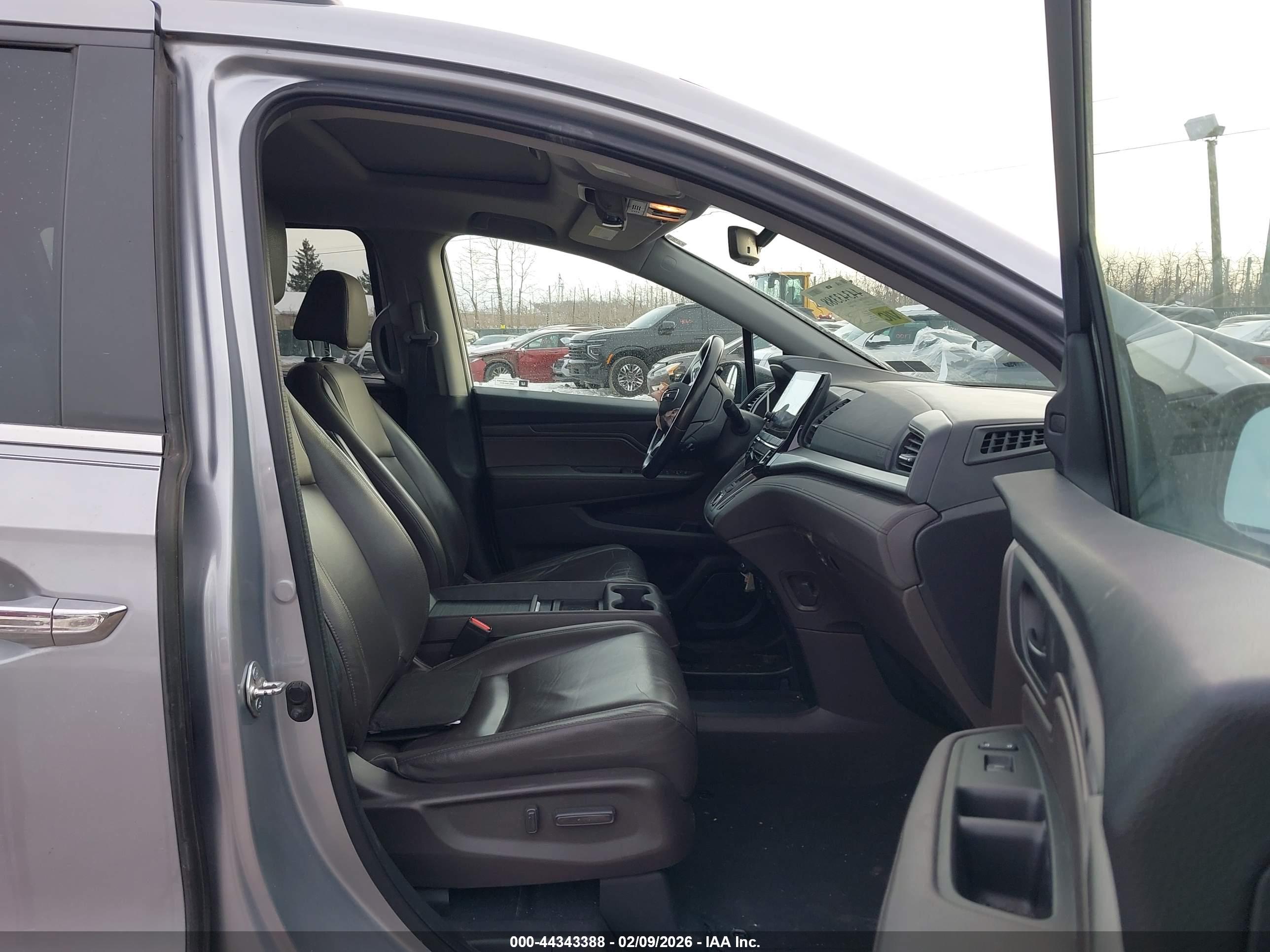 HONDA ODYSSEY image 5
