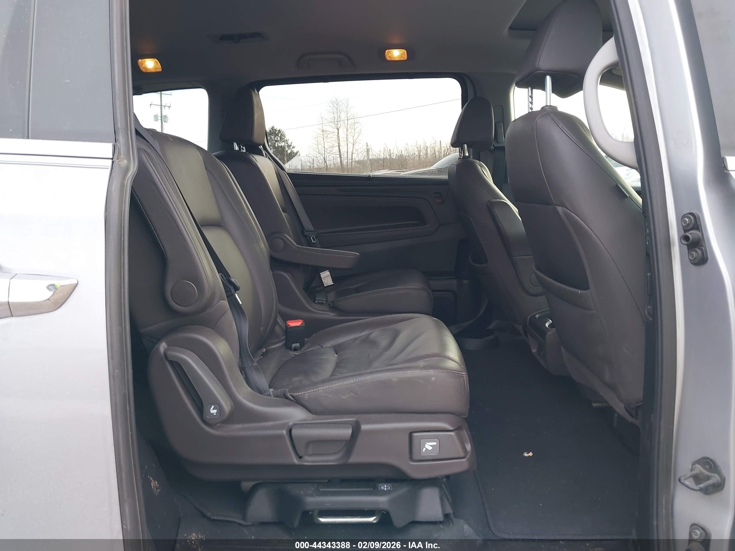 HONDA ODYSSEY image 8