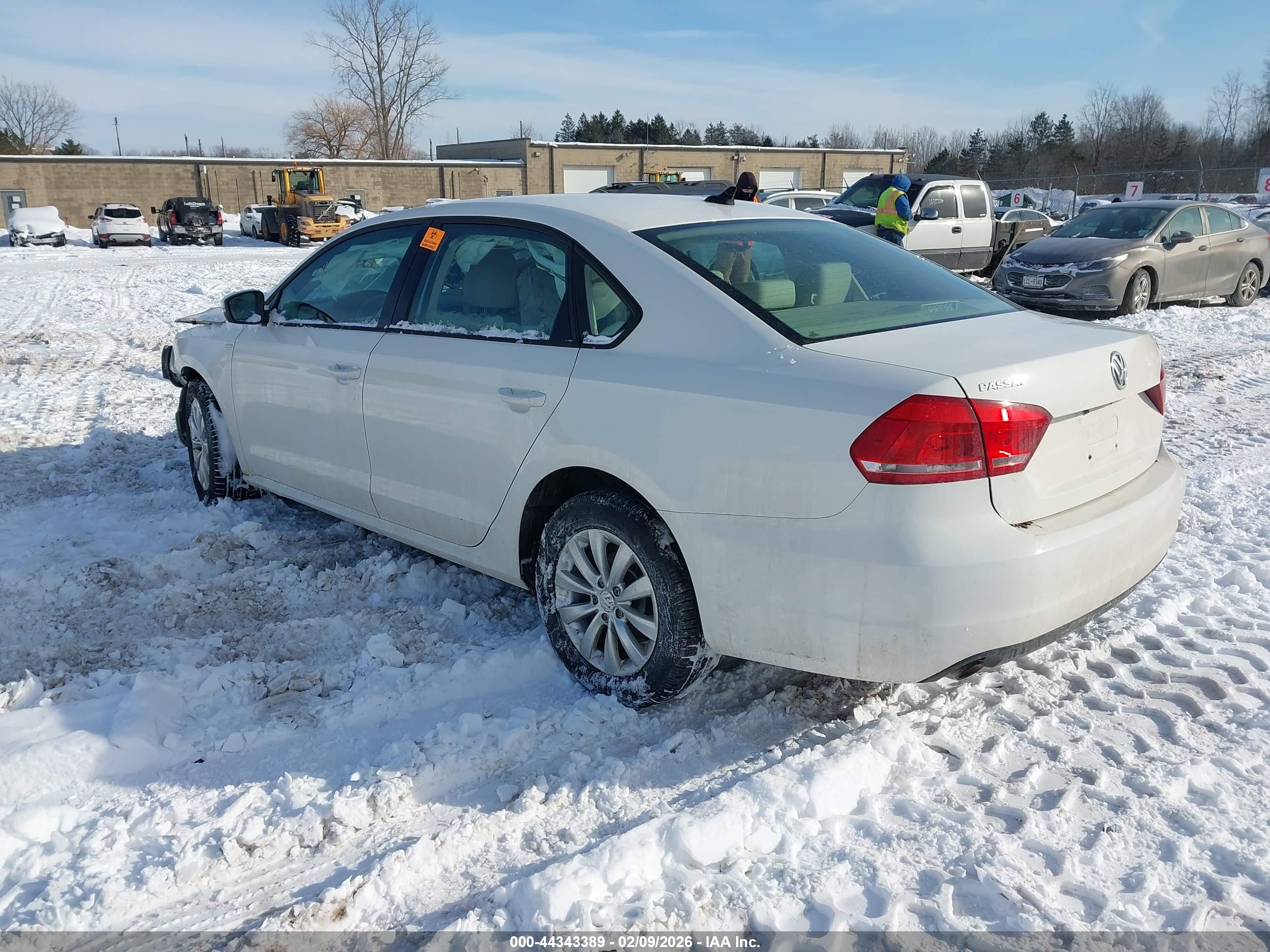 VOLKSWAGEN PASSAT image 3