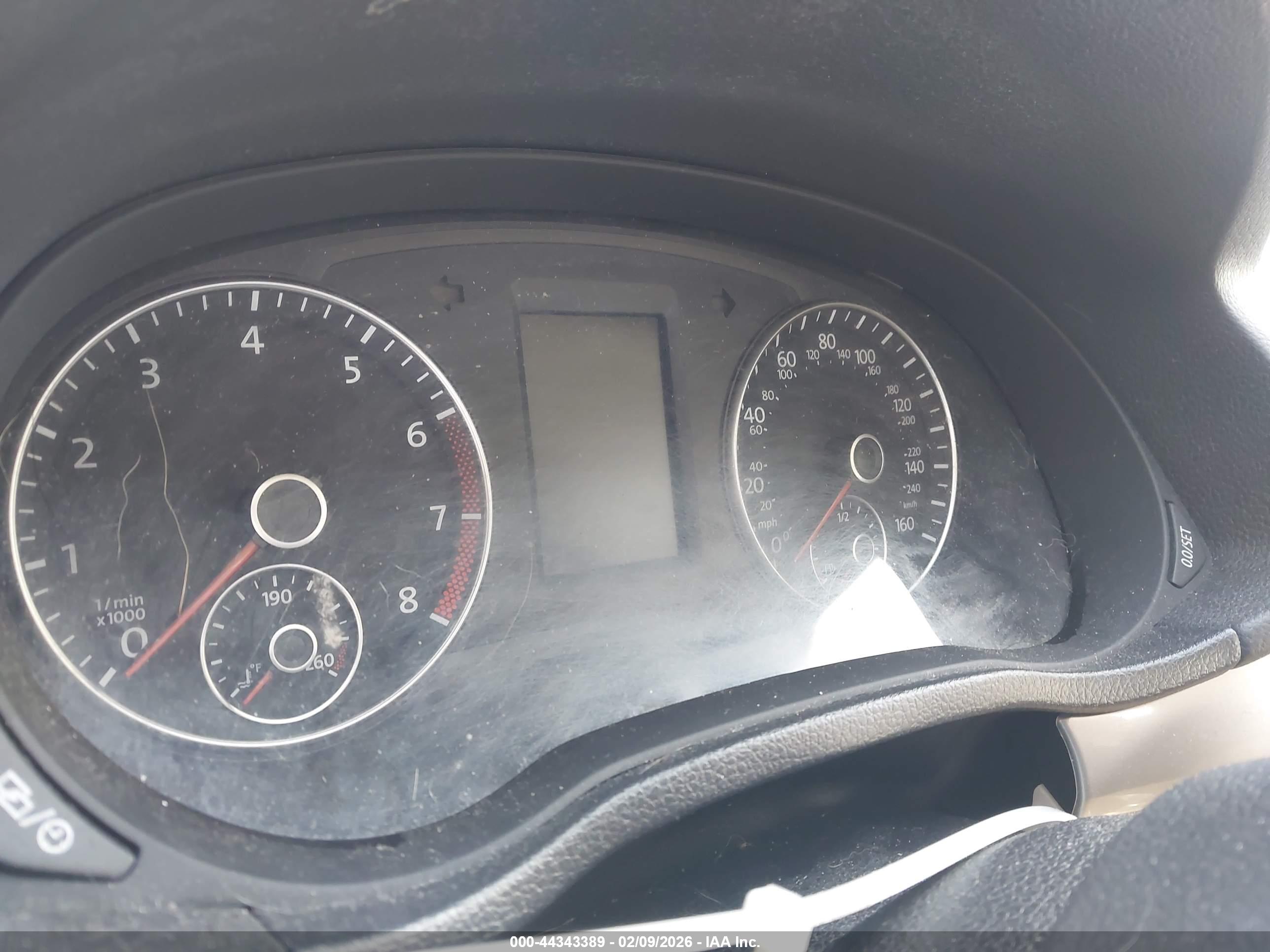 VOLKSWAGEN PASSAT image 7