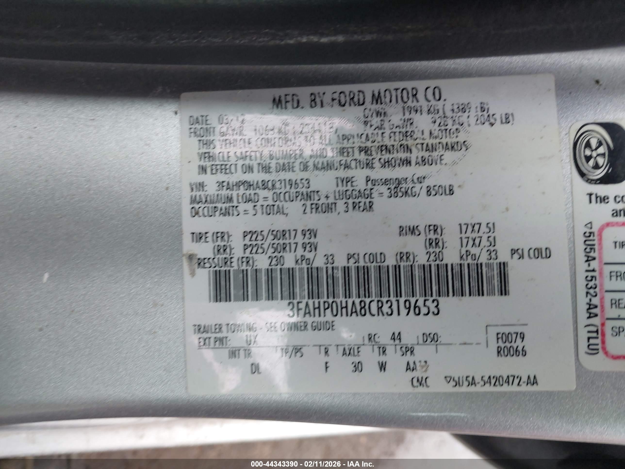 FORD FUSION image 9
