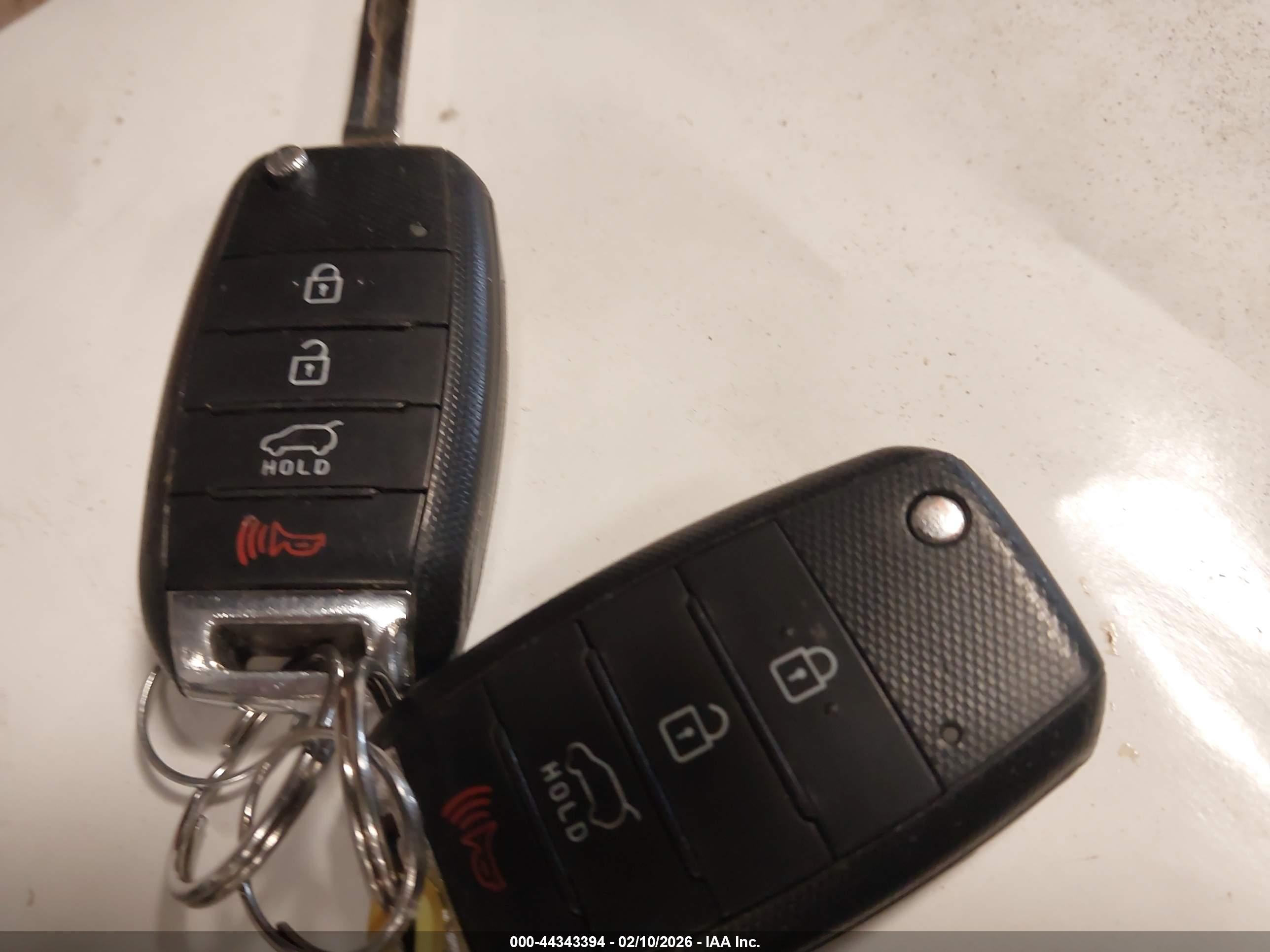 KIA SPORTAGE image 11