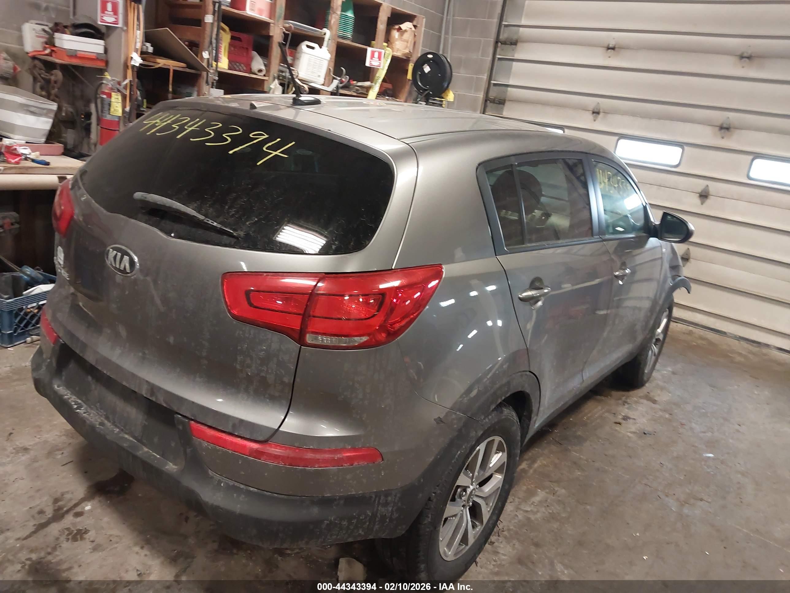 KIA SPORTAGE image 4