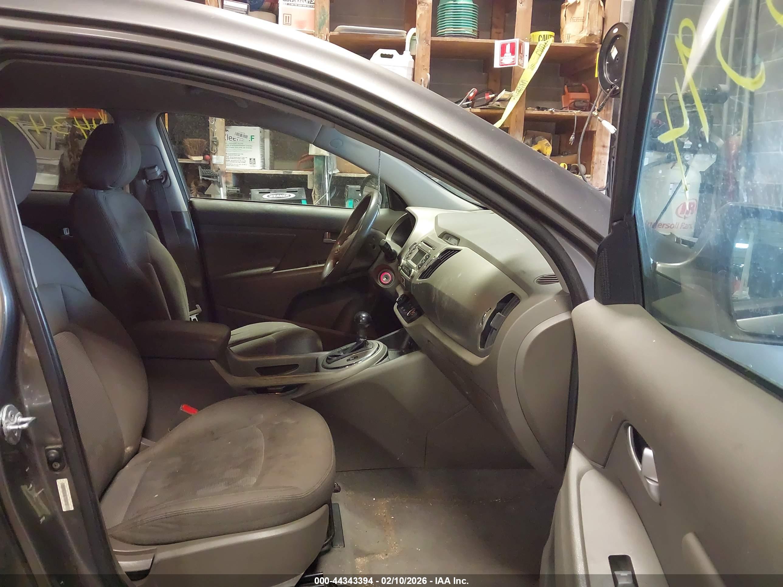 KIA SPORTAGE image 5