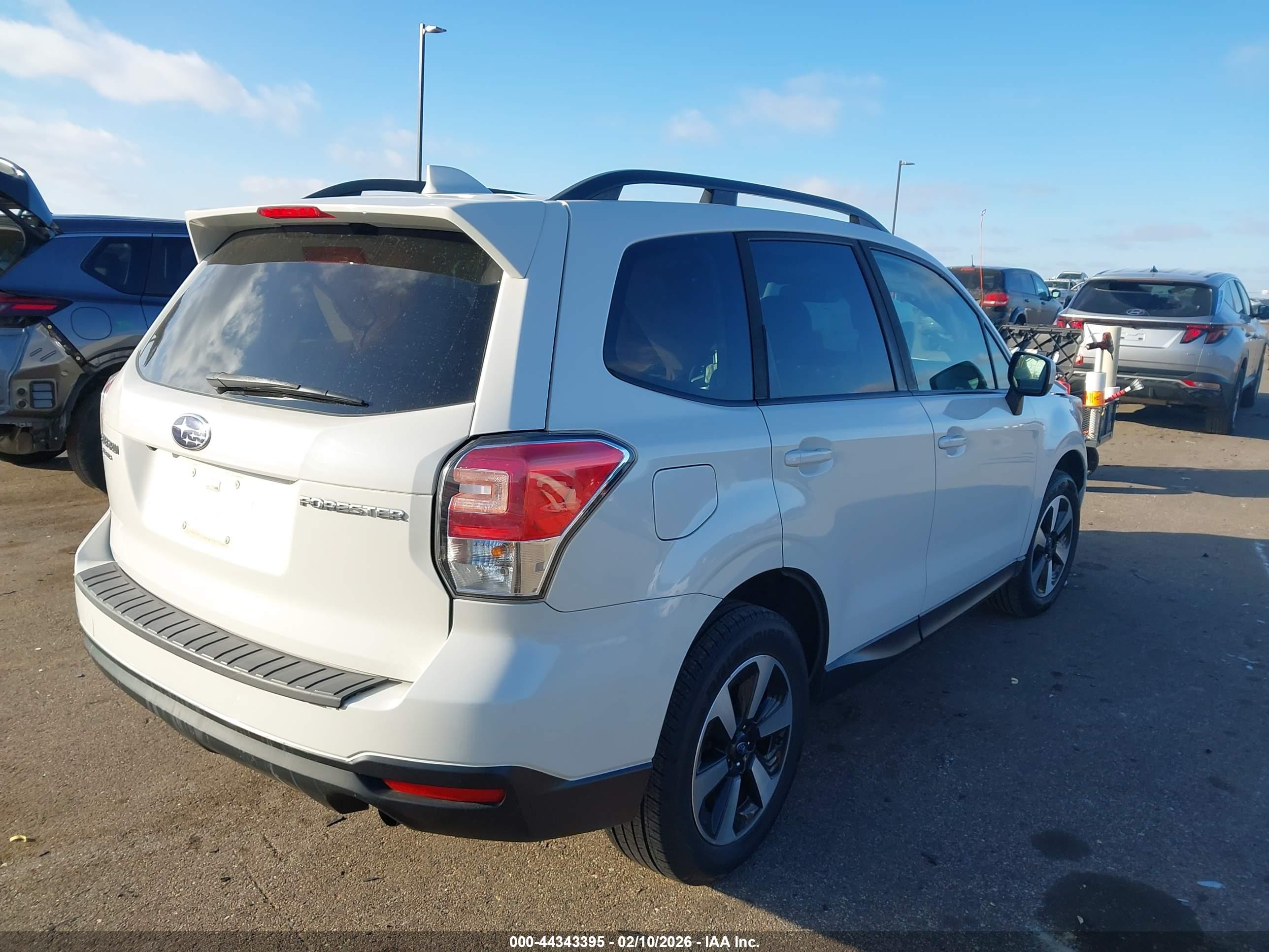 SUBARU FORESTER image 4