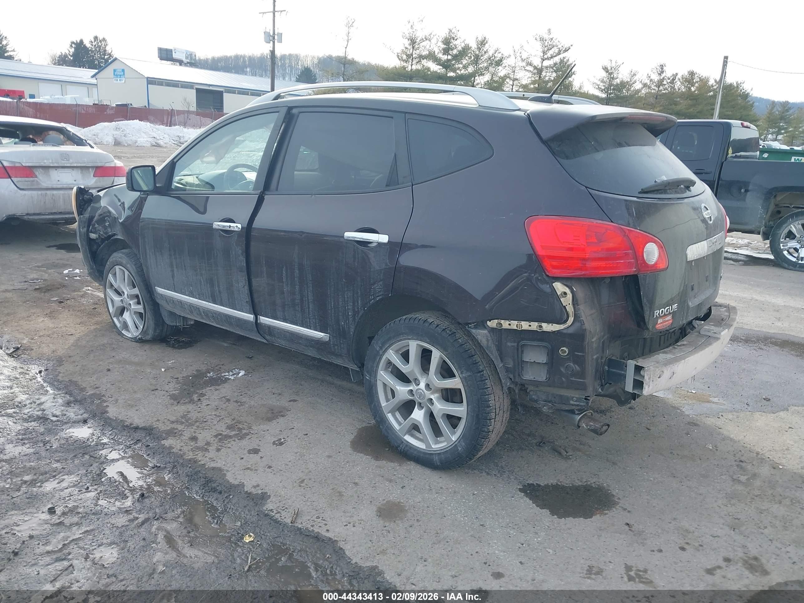 NISSAN ROGUE image 3