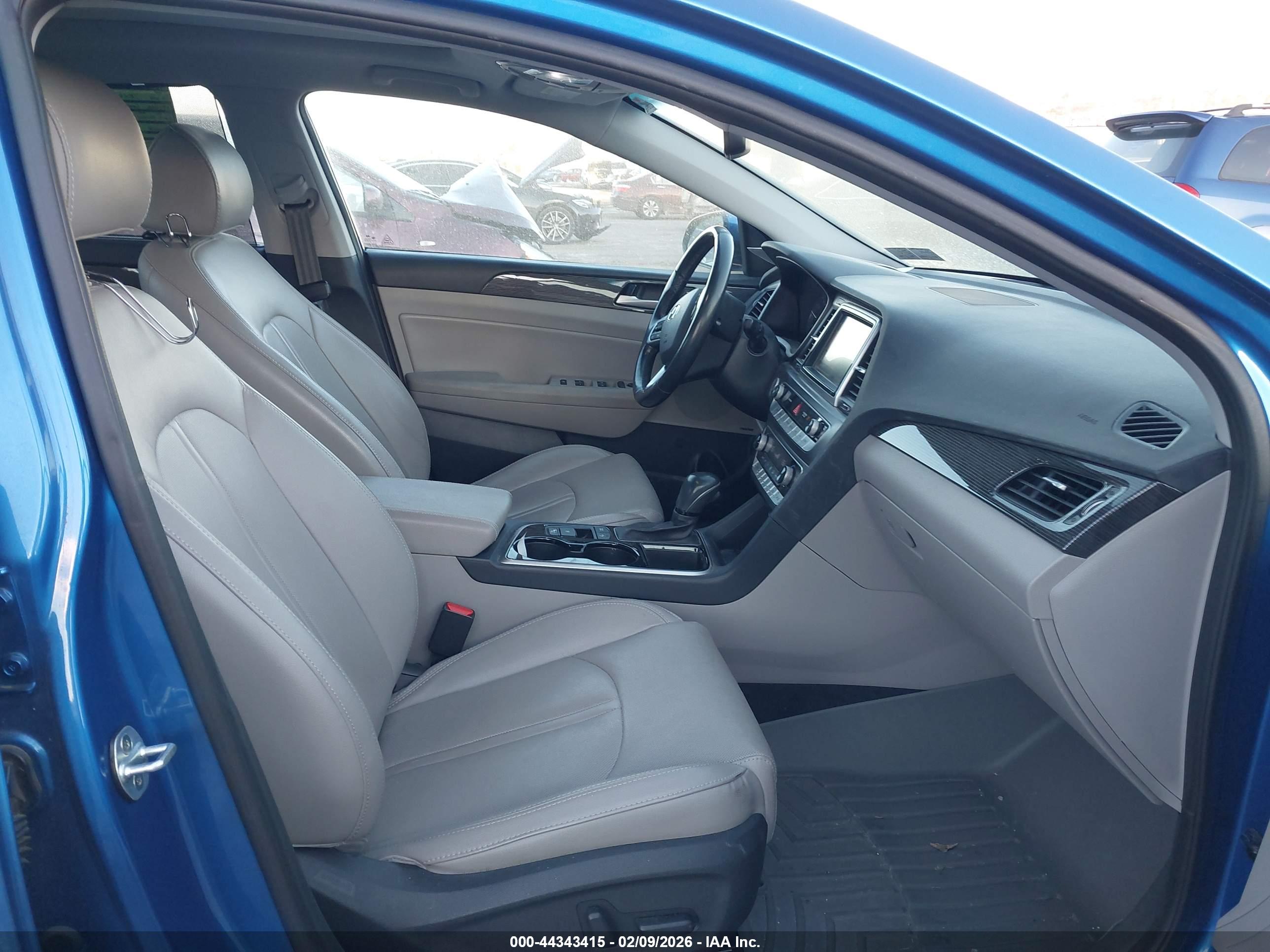 HYUNDAI SONATA image 5