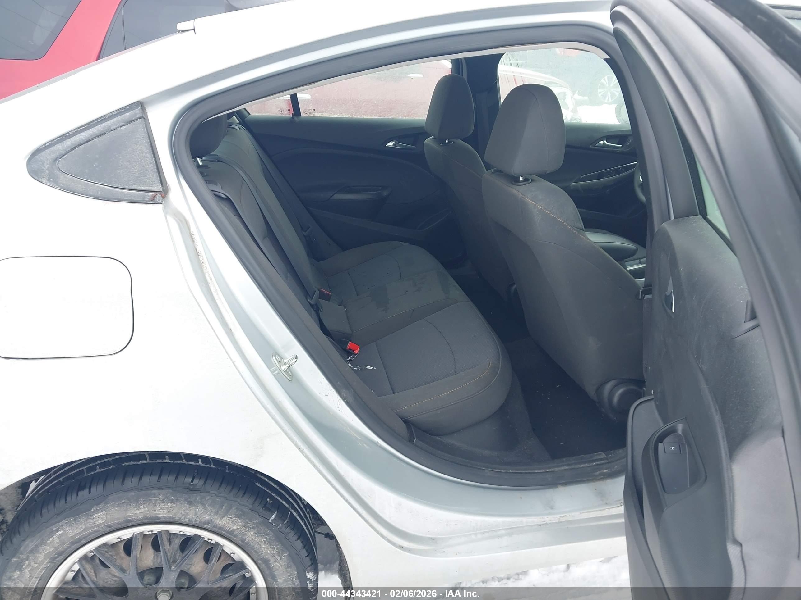 CHEVROLET CRUZE image 8