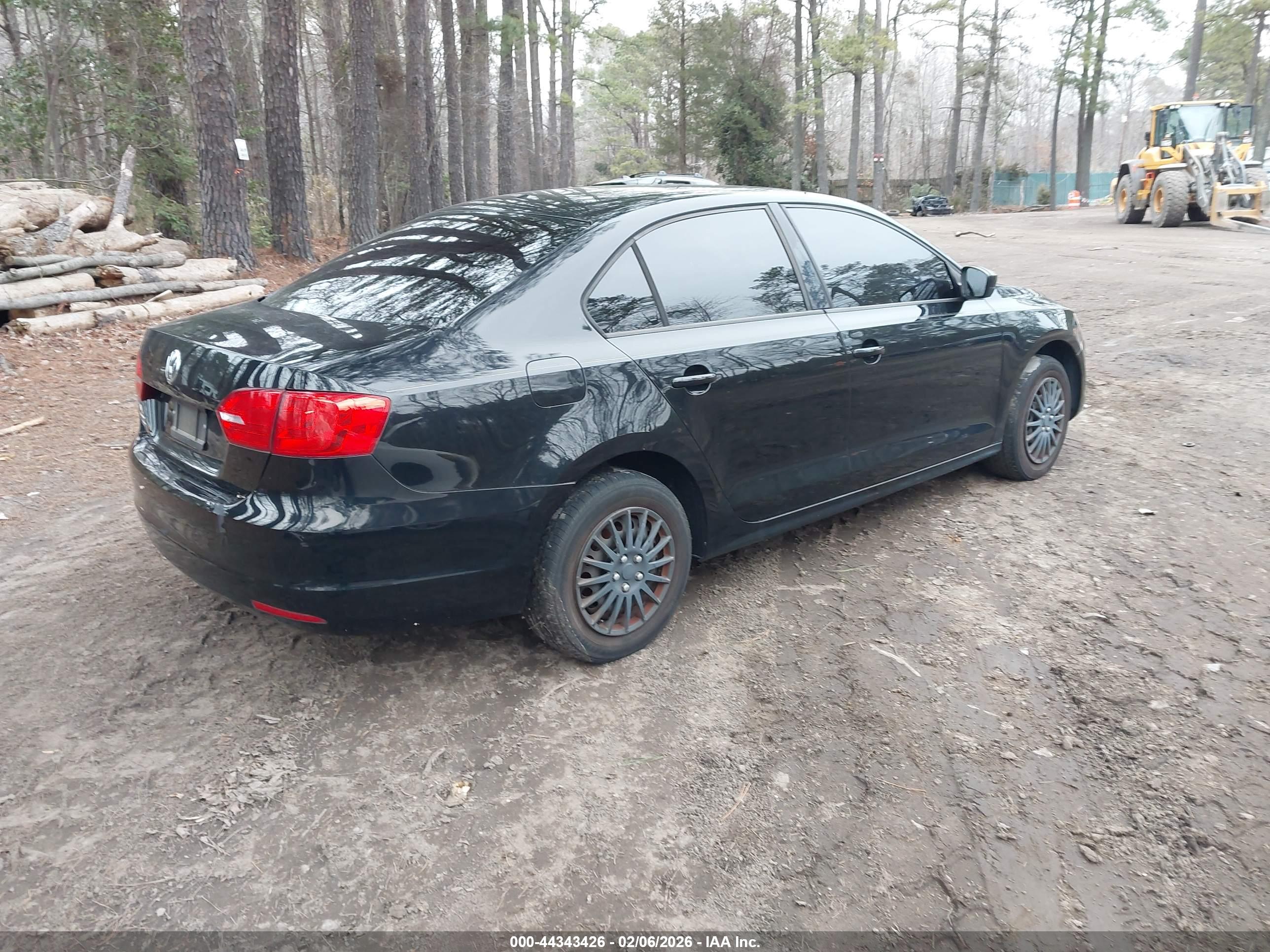 VOLKSWAGEN JETTA image 4